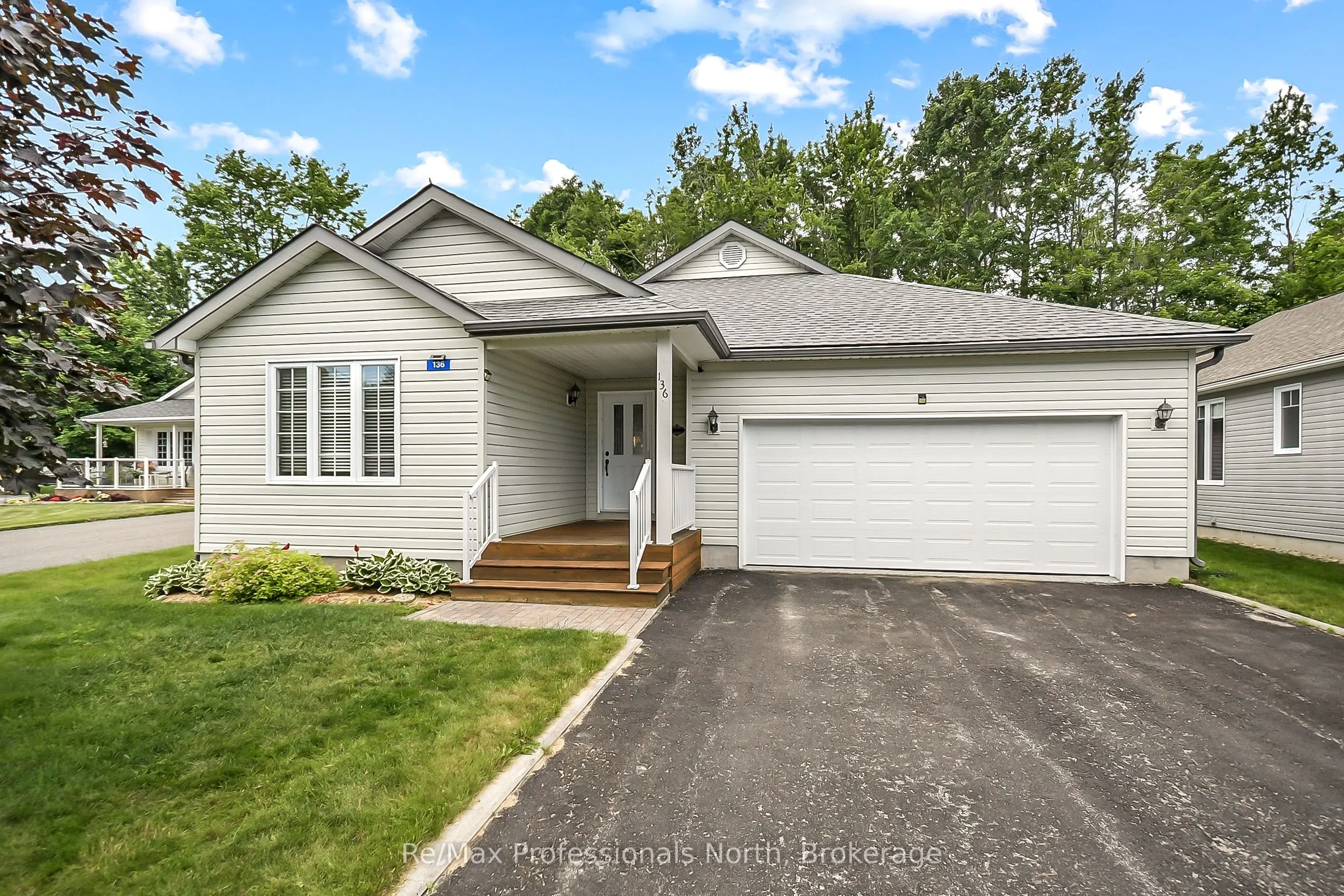 136 Hedgewood Lane