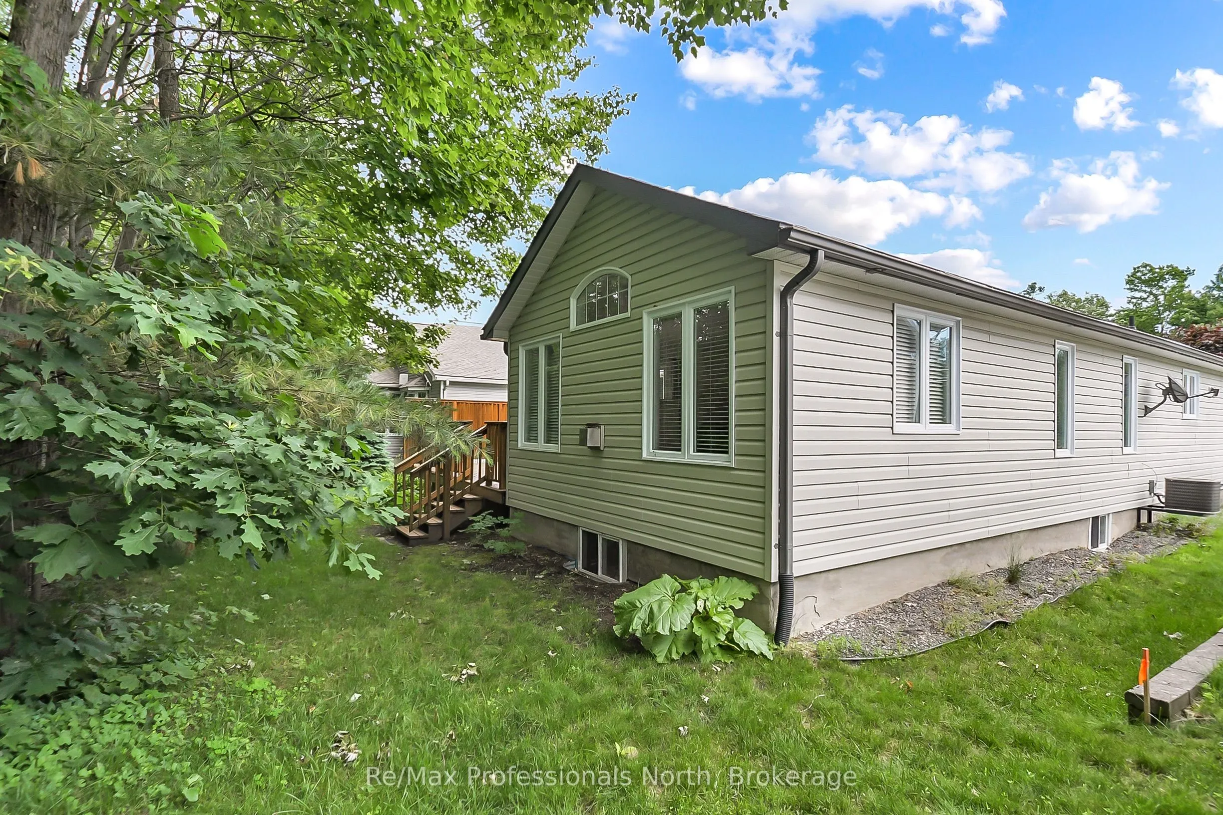 136 Hedgewood Lane