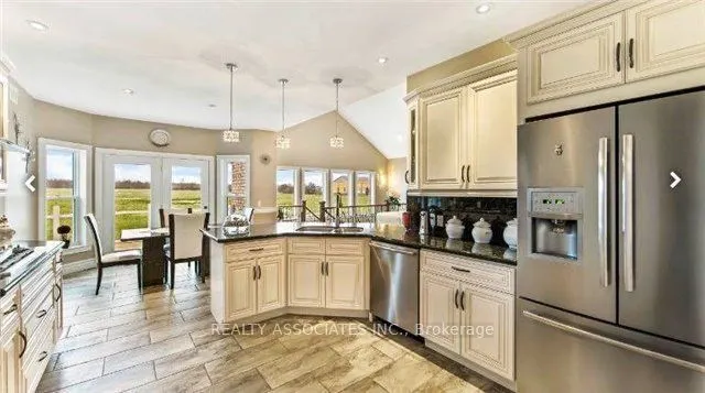576 Barcovan Beach Road