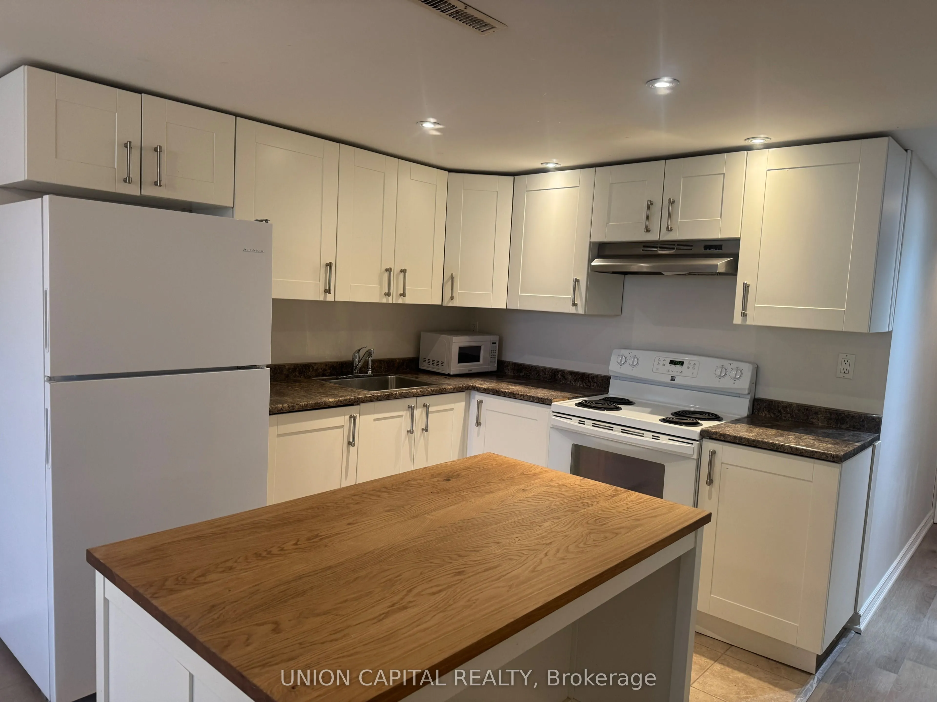 26 Blackthorne Avenue, #BSMT