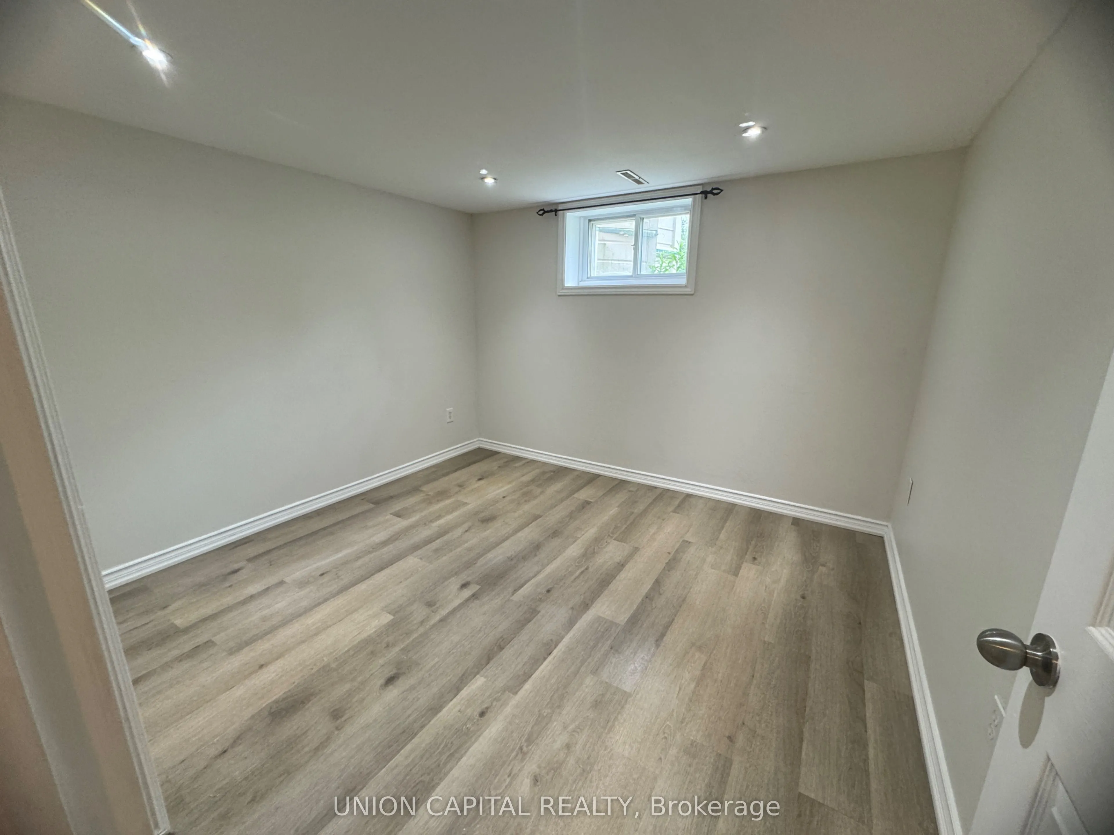 26 Blackthorne Avenue, #BSMT