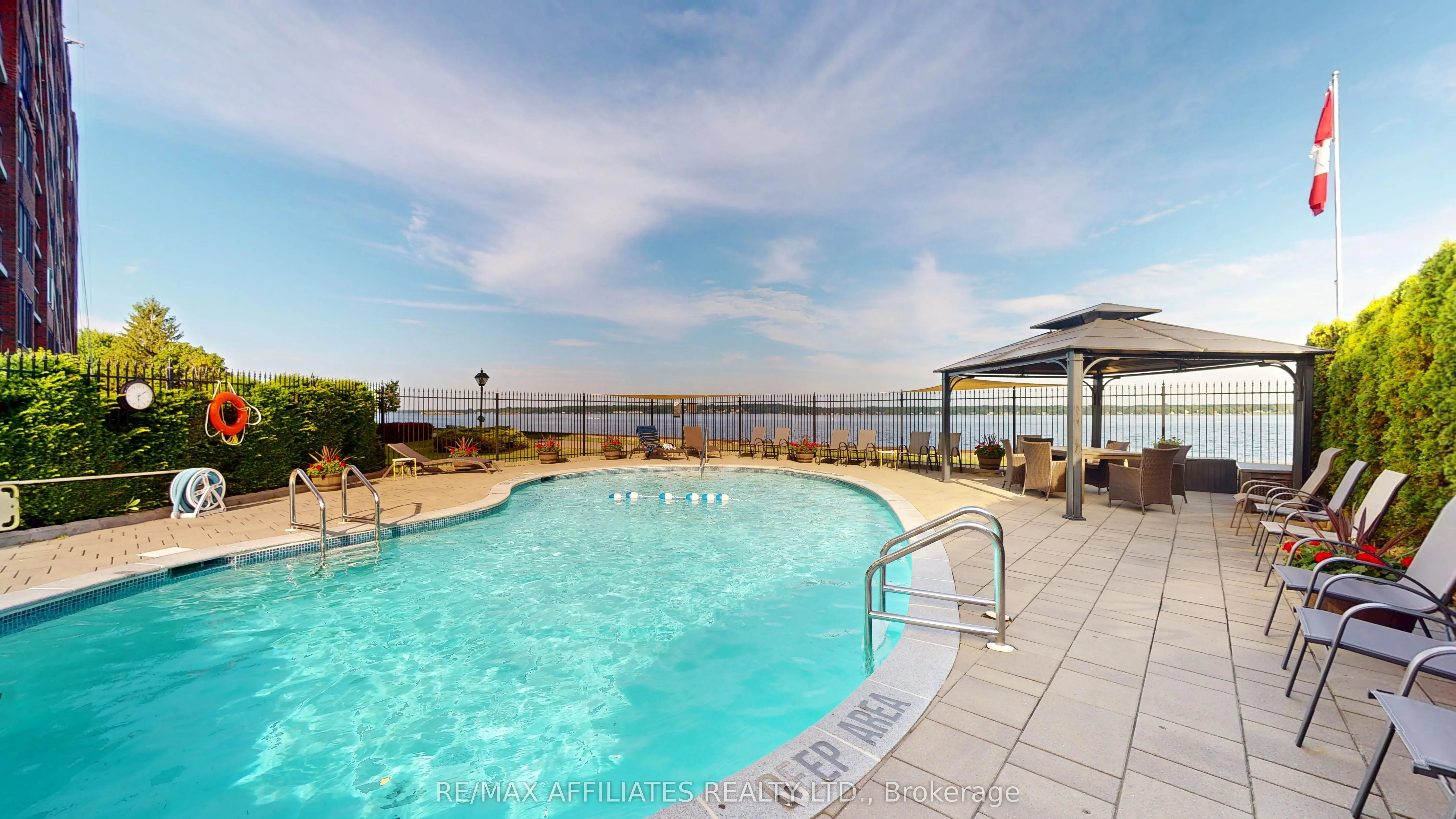 55 Water Street E, #802