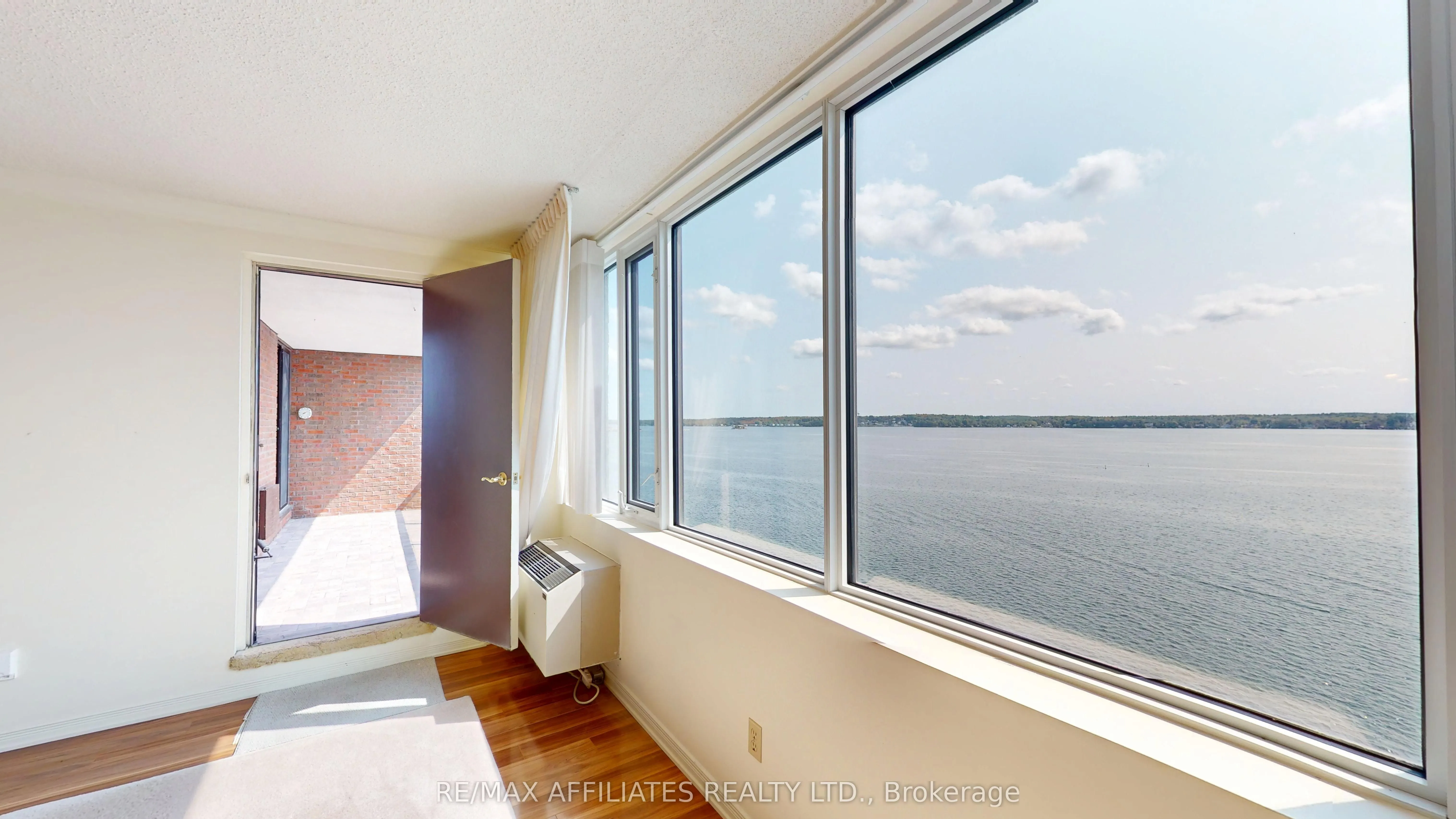 55 Water Street E, #802