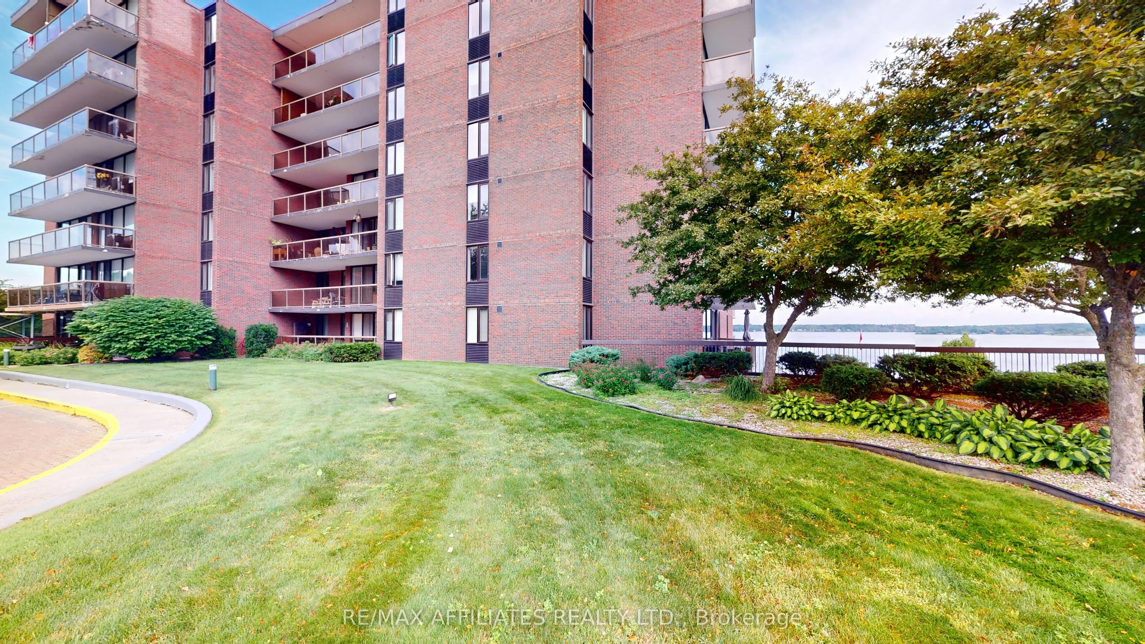 55 Water Street E, #802