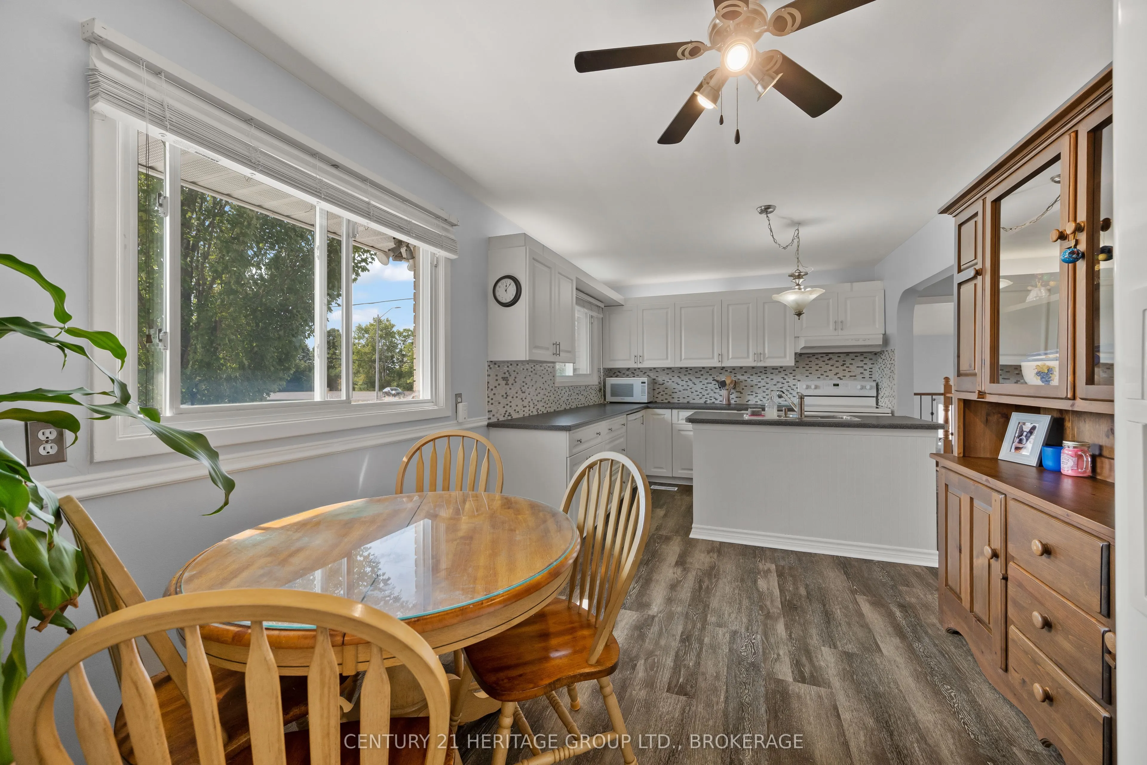 1014 Woodbine Road S