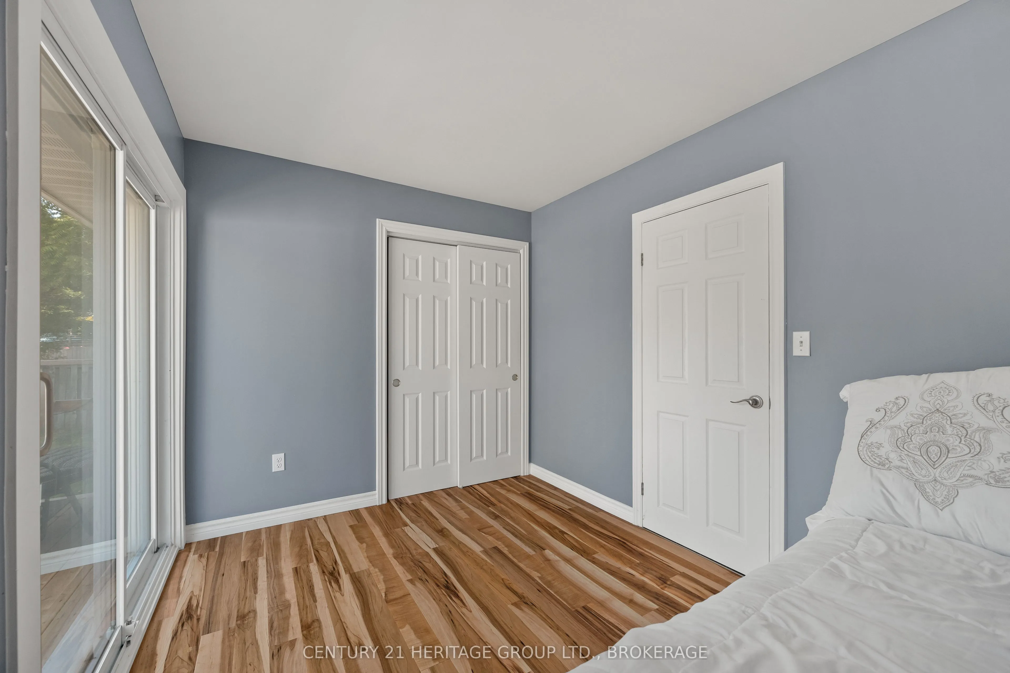 1014 Woodbine Road S