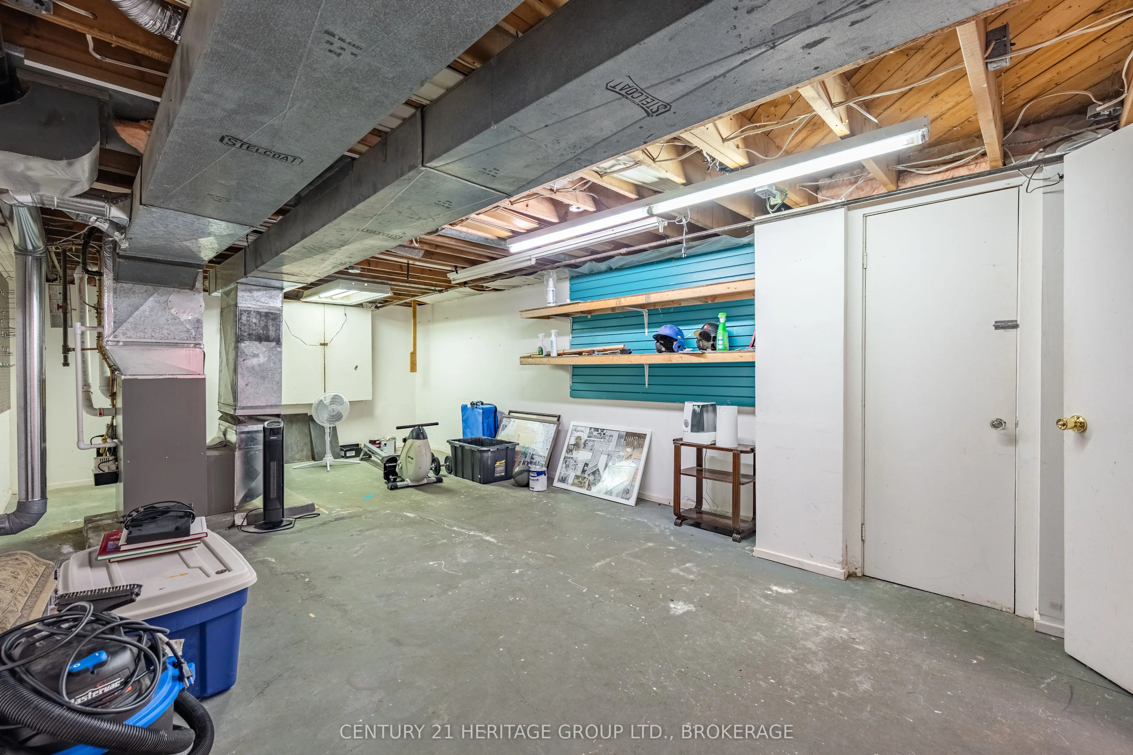1014 Woodbine Road S