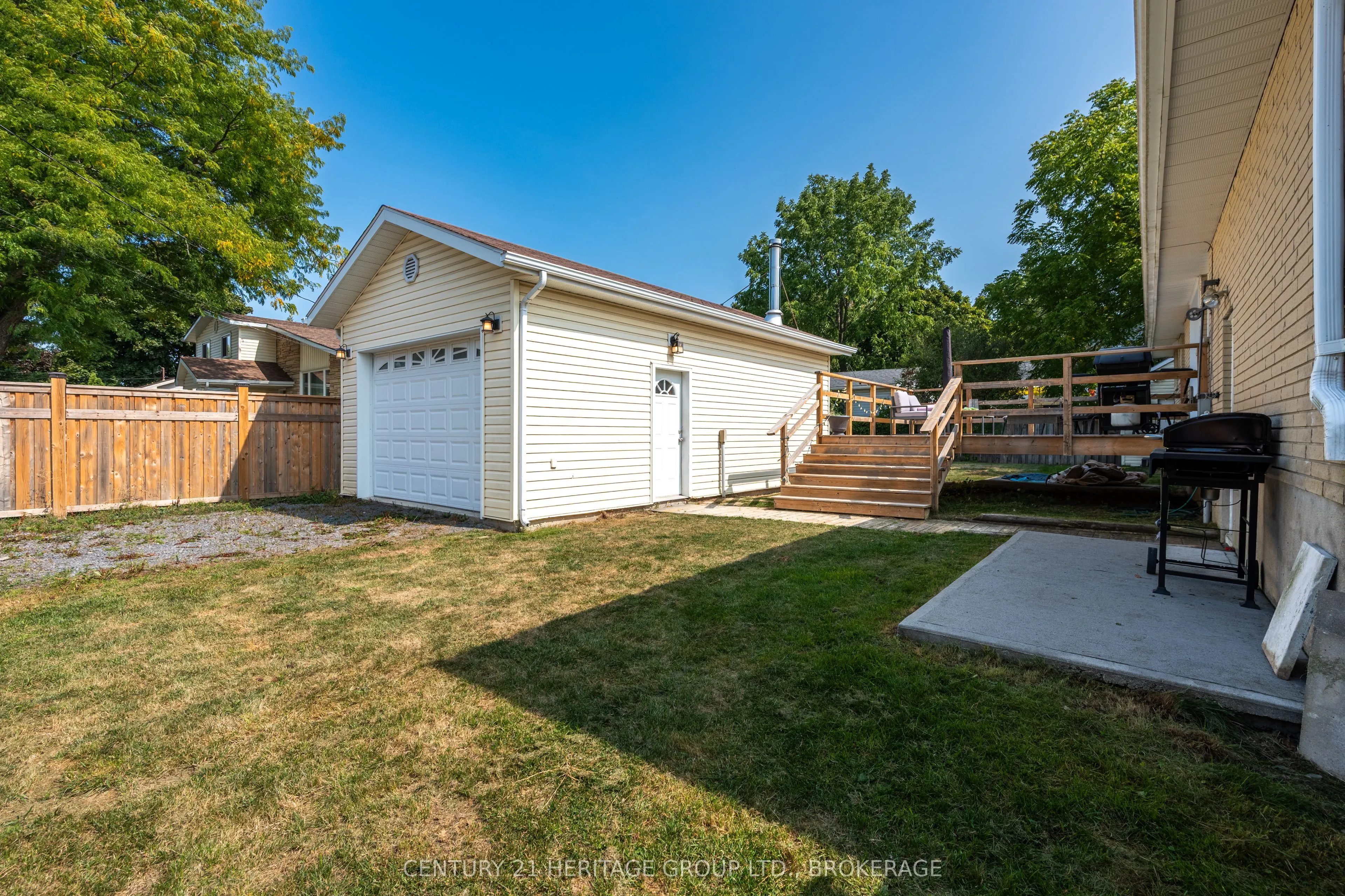 1014 Woodbine Road S