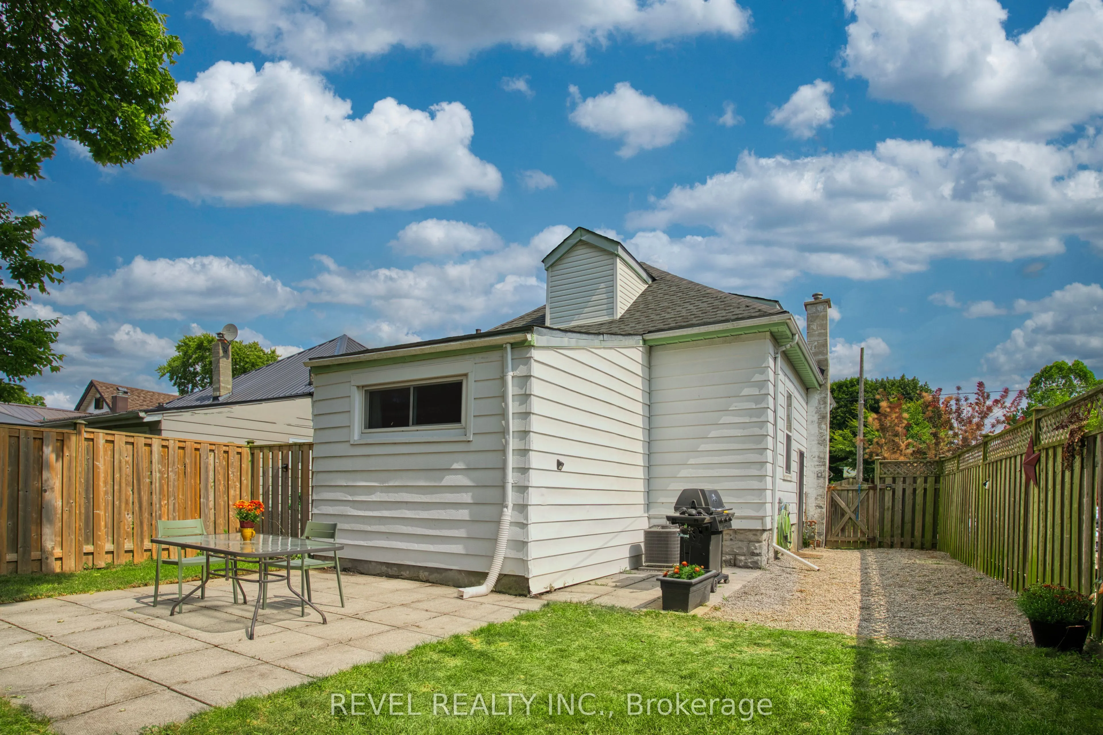 191 St Julien Street