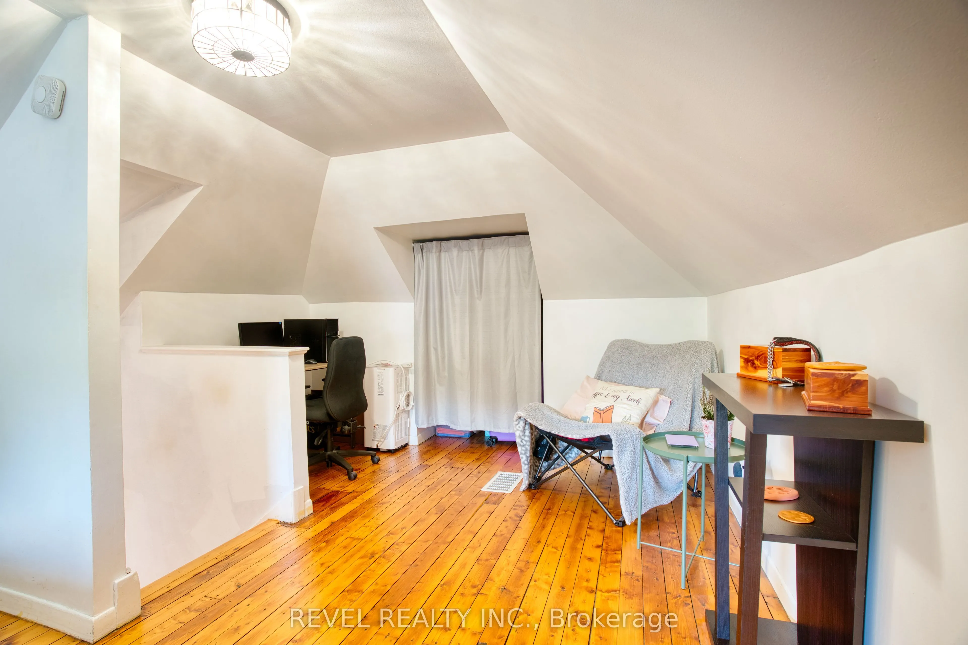 191 St Julien Street