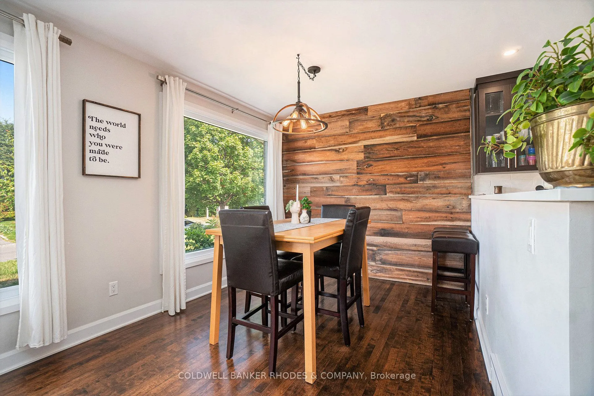 2722 Stone Crescent