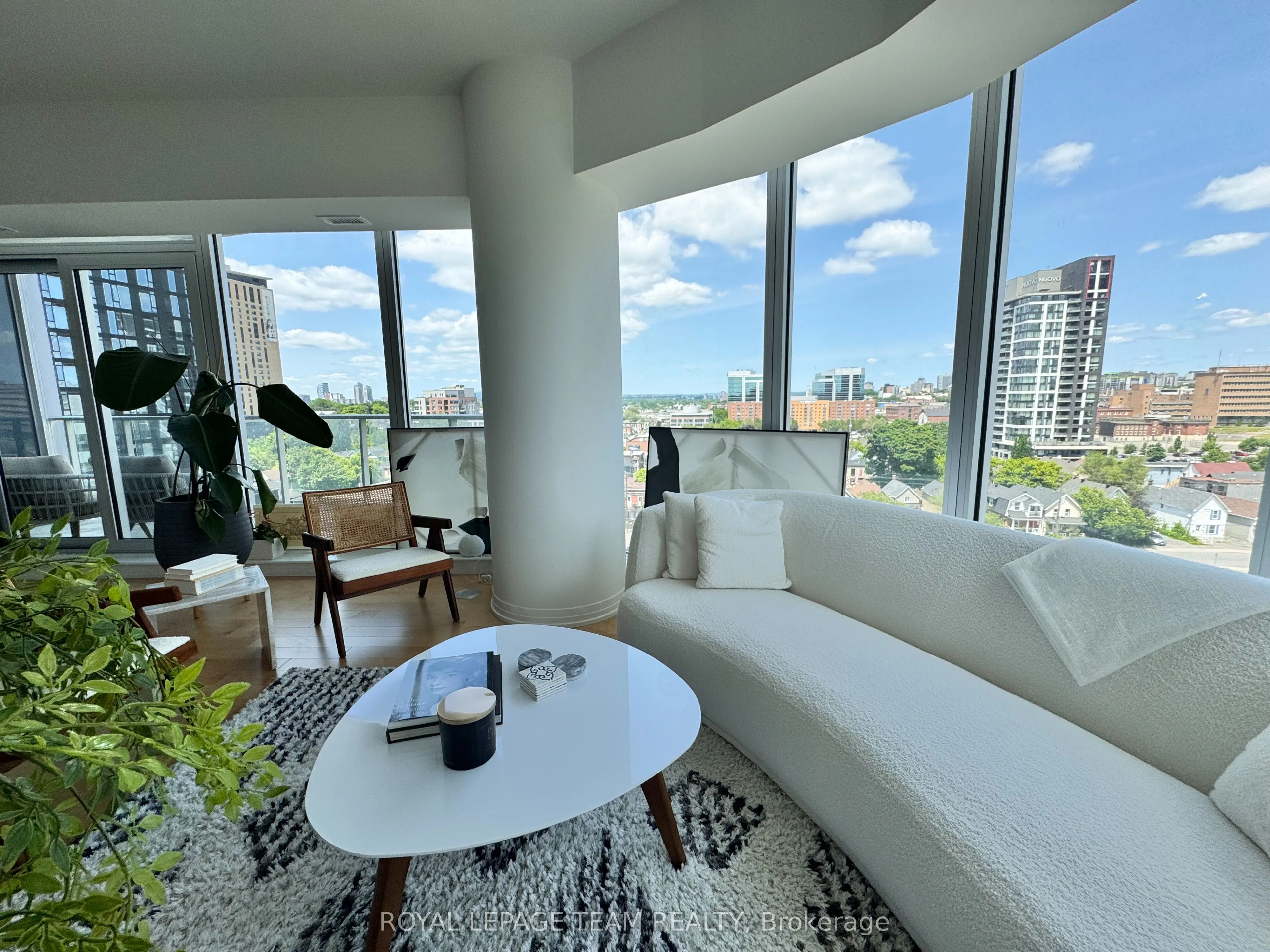 805 Carling Avenue, #809