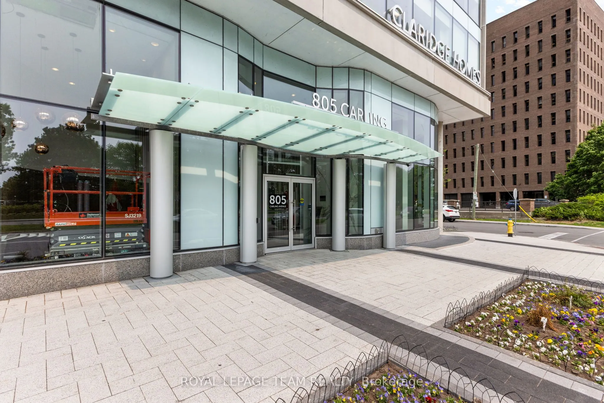 805 Carling Avenue, #809
