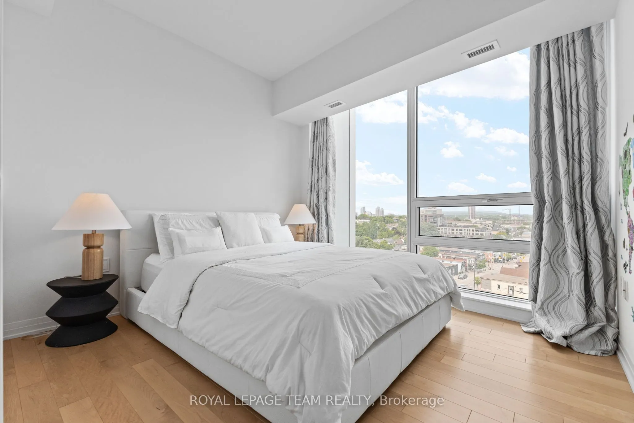 805 Carling Avenue, #809