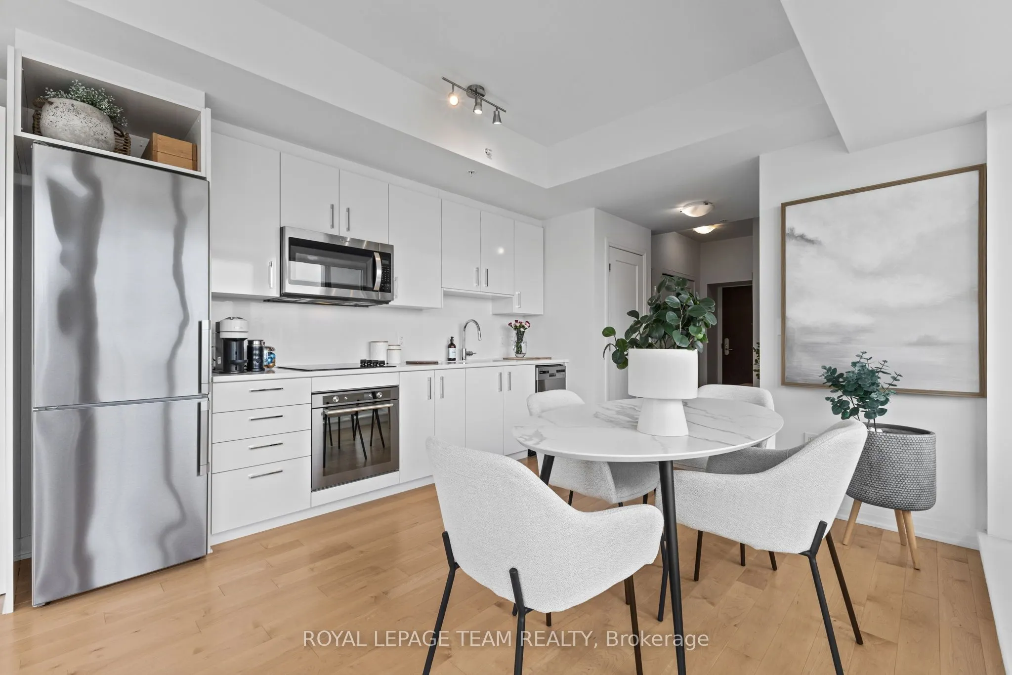 805 Carling Avenue, #809
