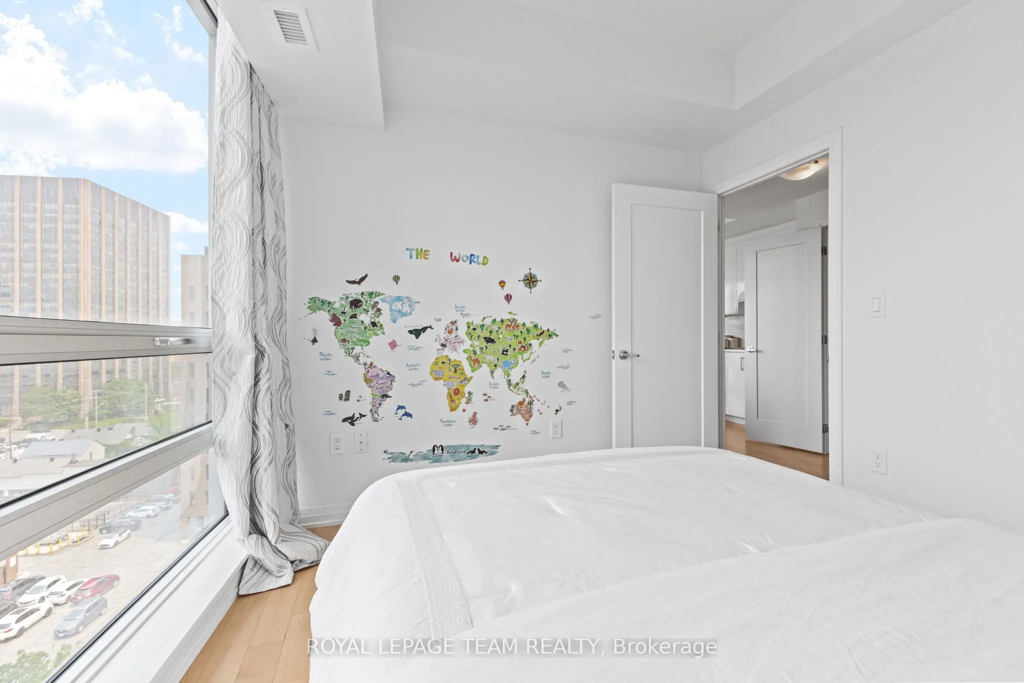 805 Carling Avenue, #809