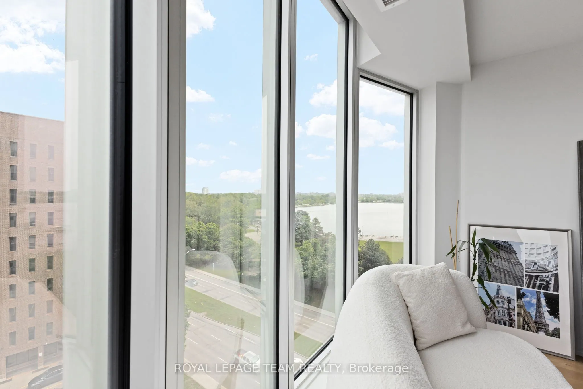 805 Carling Avenue, #809