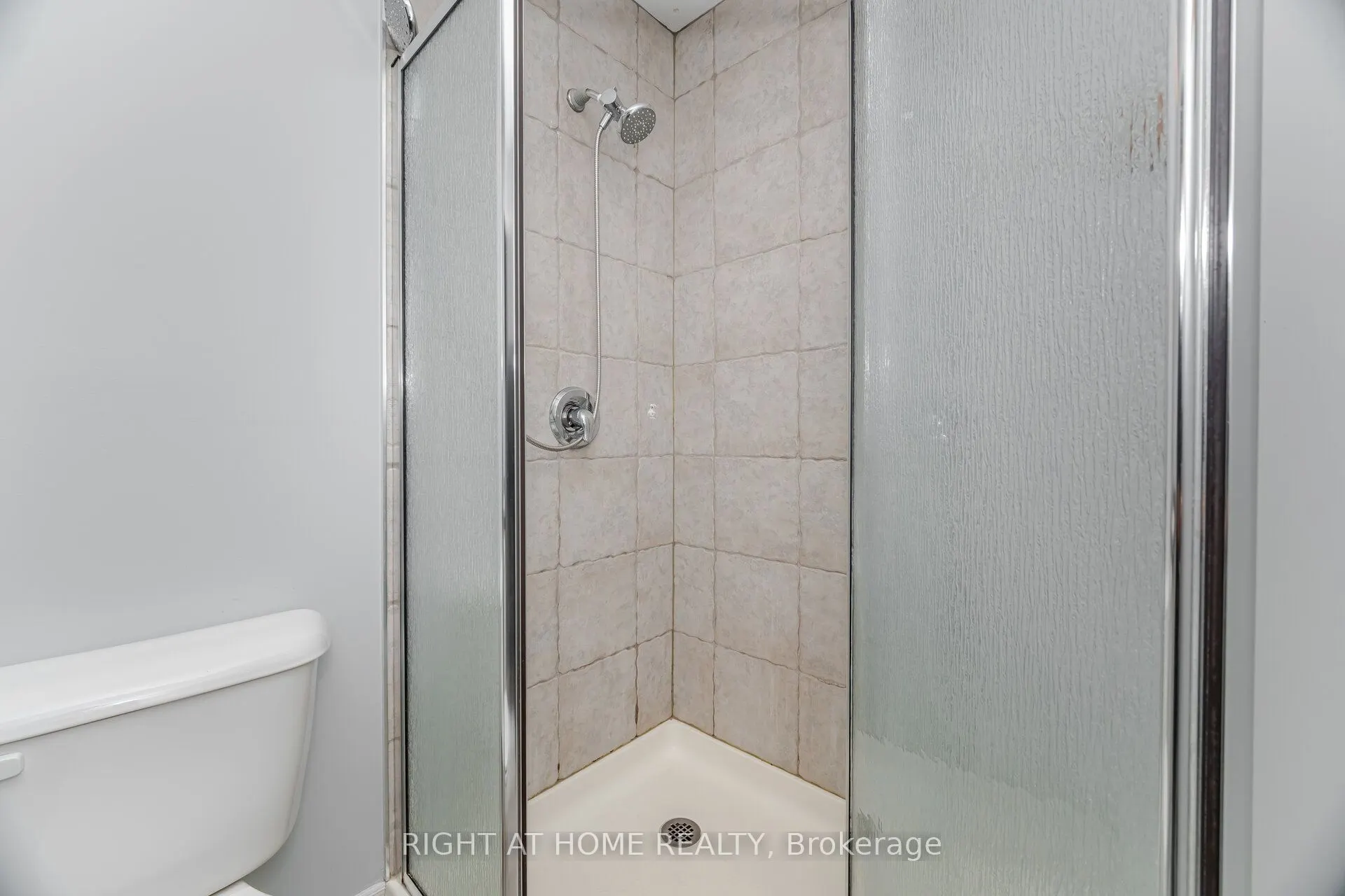 1085 Harrogate Drive, #35