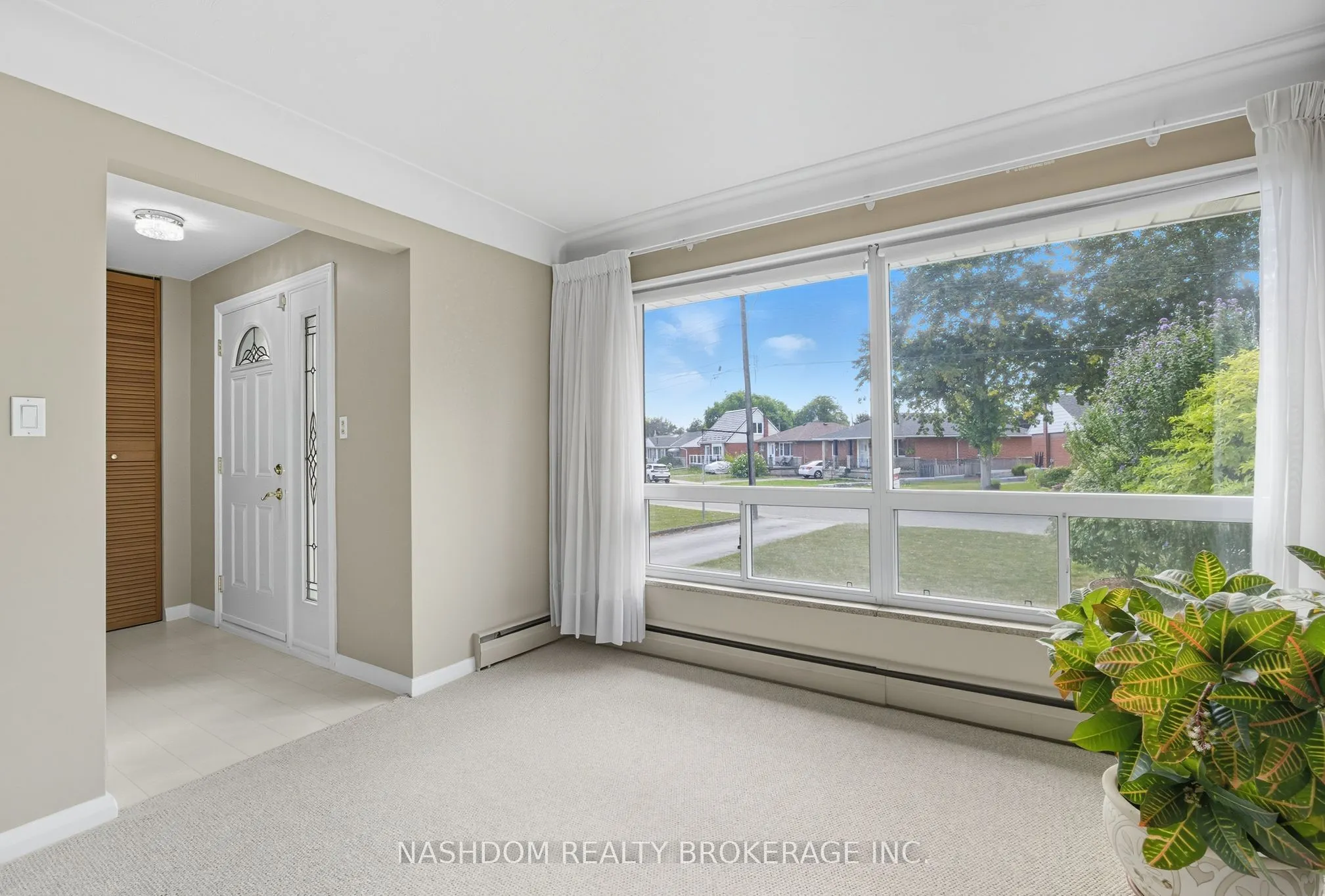 142 Fernwood Crescent