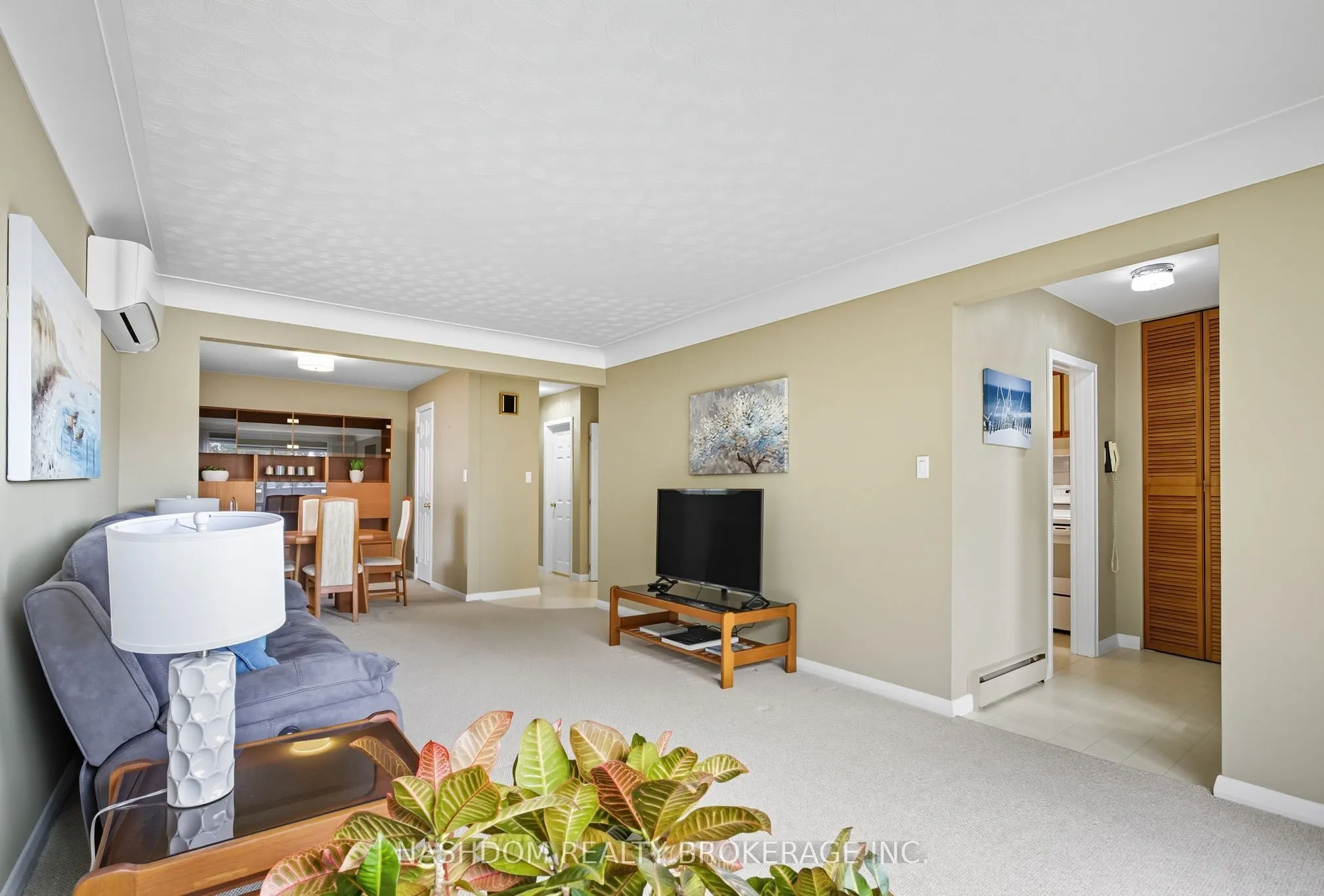 142 Fernwood Crescent