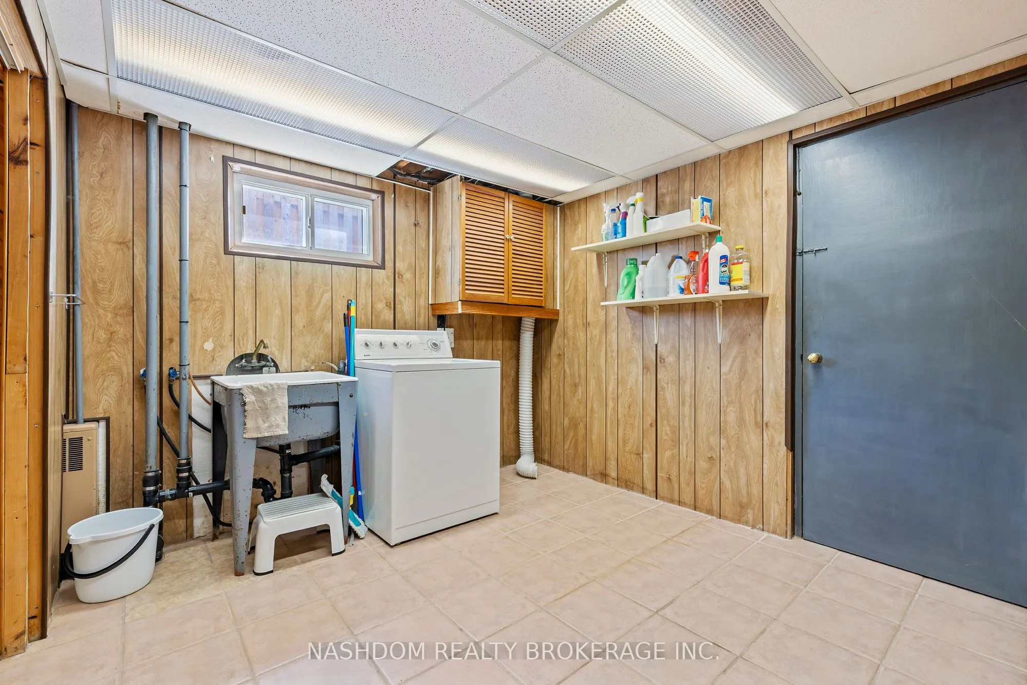 142 Fernwood Crescent