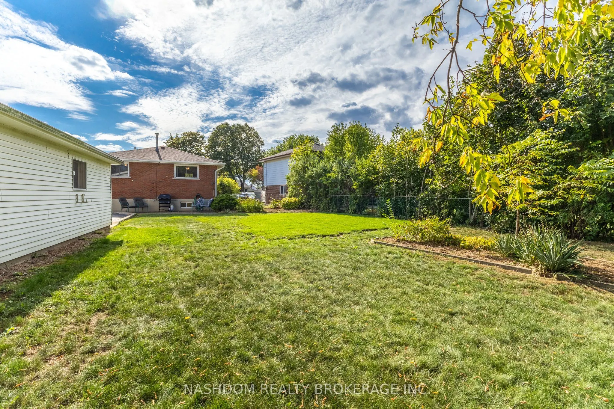 142 Fernwood Crescent
