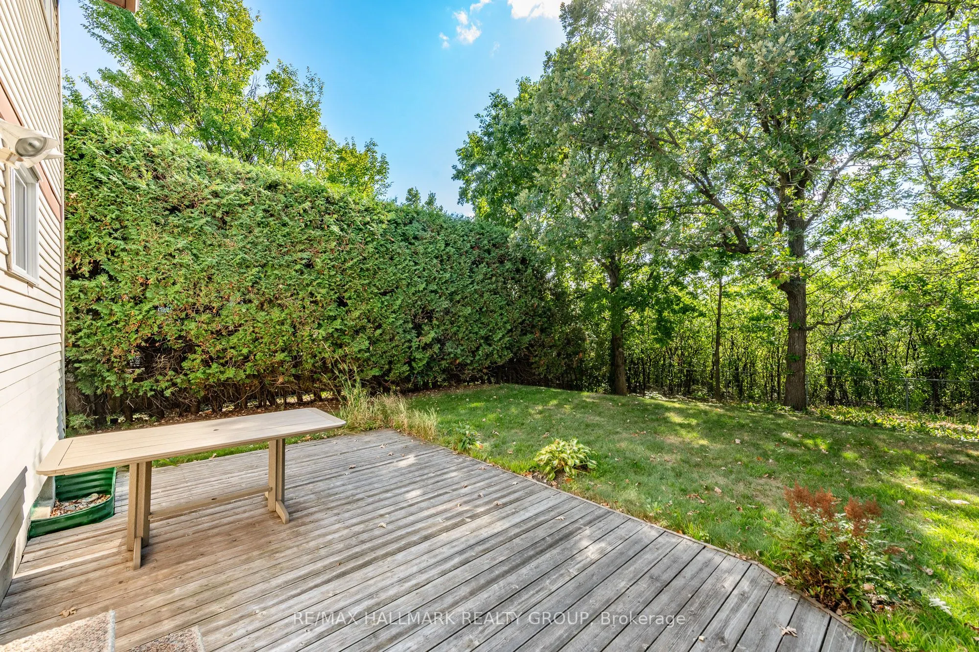 1414 Eastcliffe Way