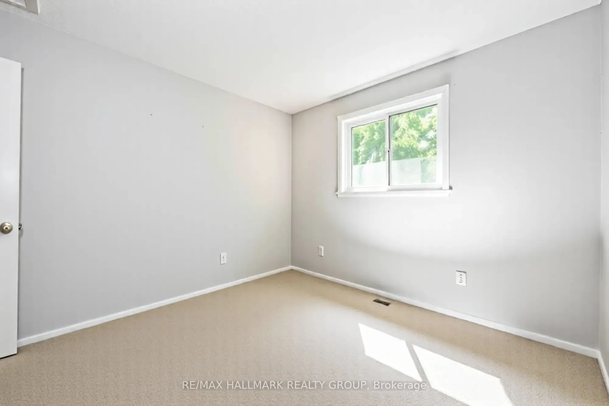 1414 Eastcliffe Way