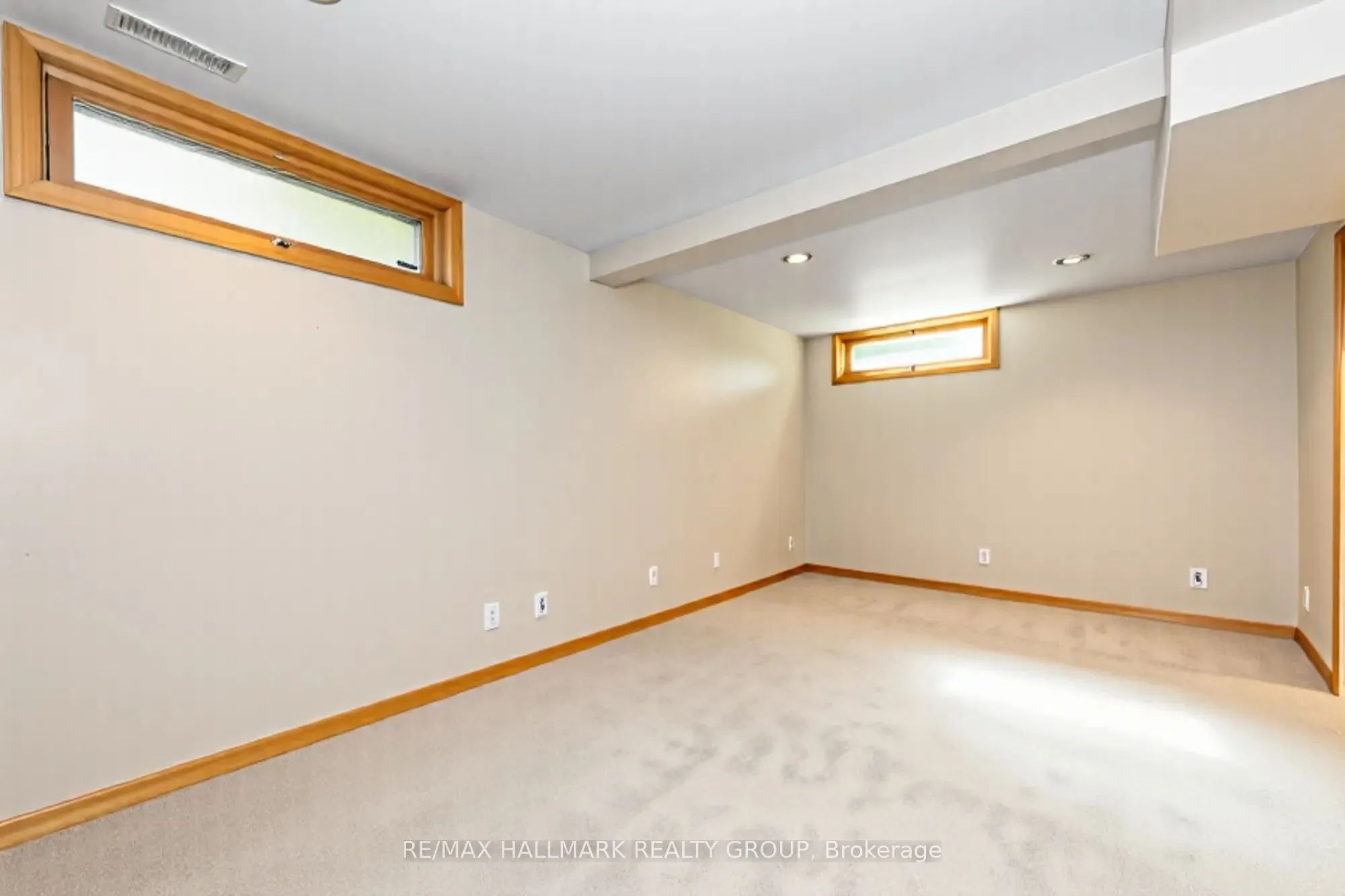 1414 Eastcliffe Way