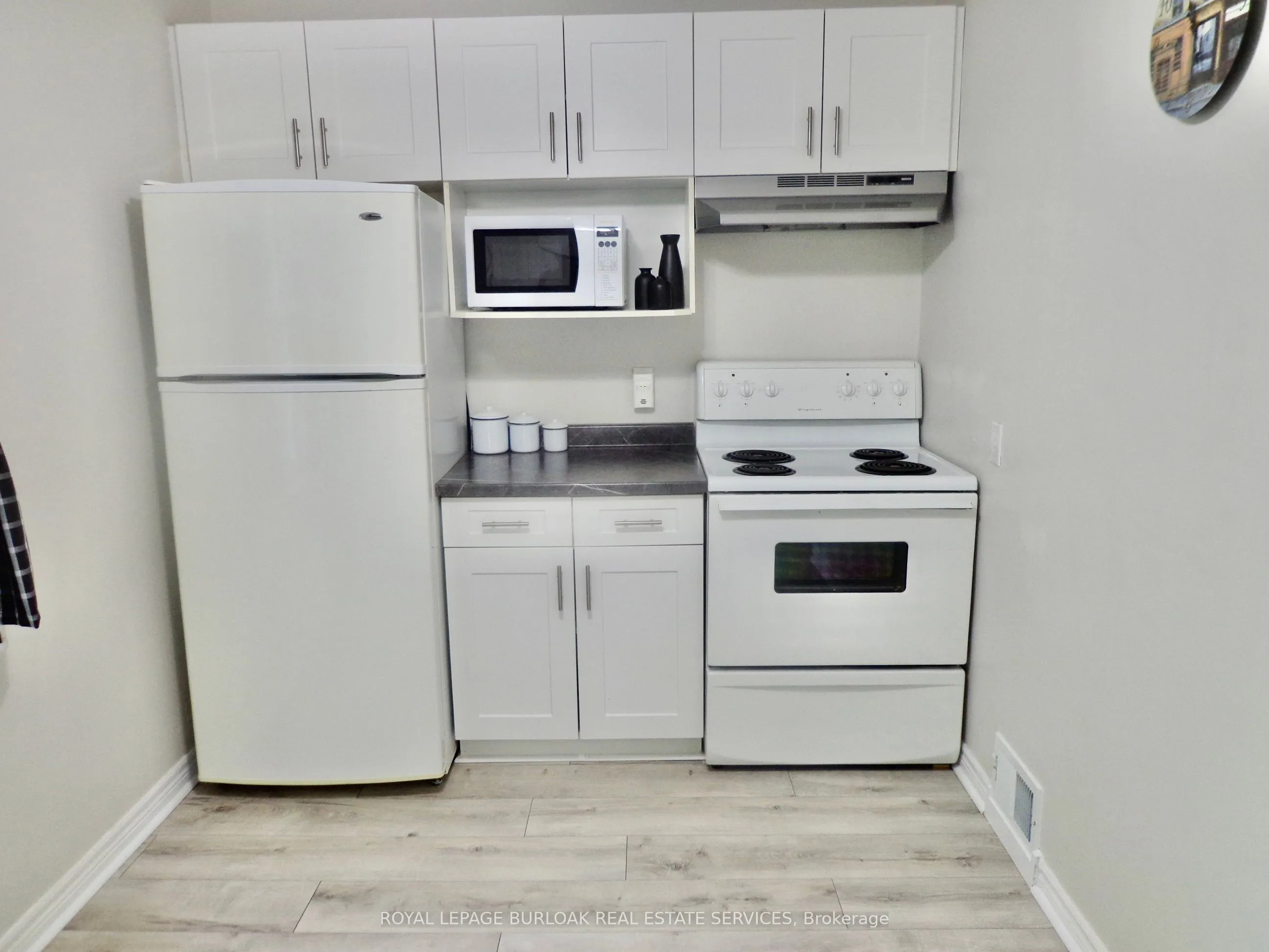32 Grimsby Avenue