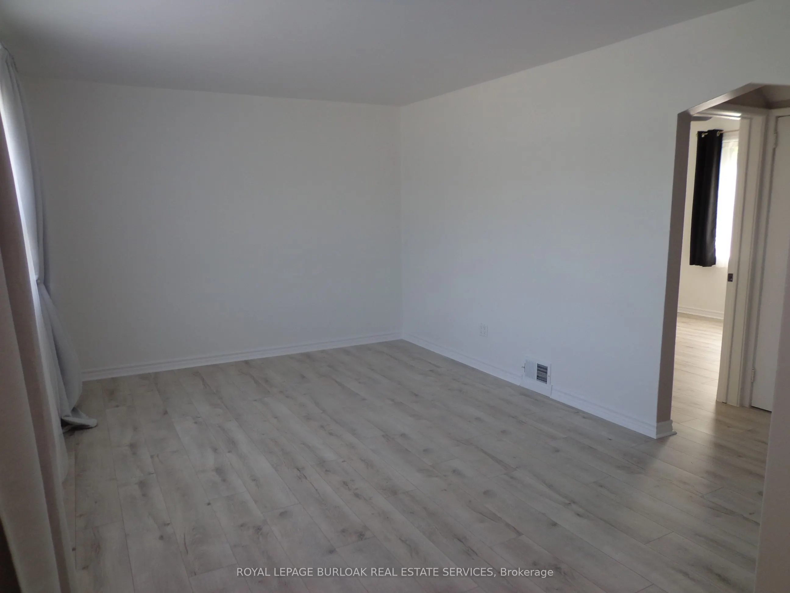 32 Grimsby Avenue