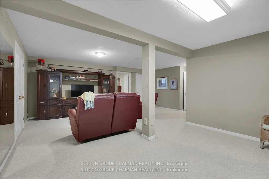 1200 Riverside Drive, #4