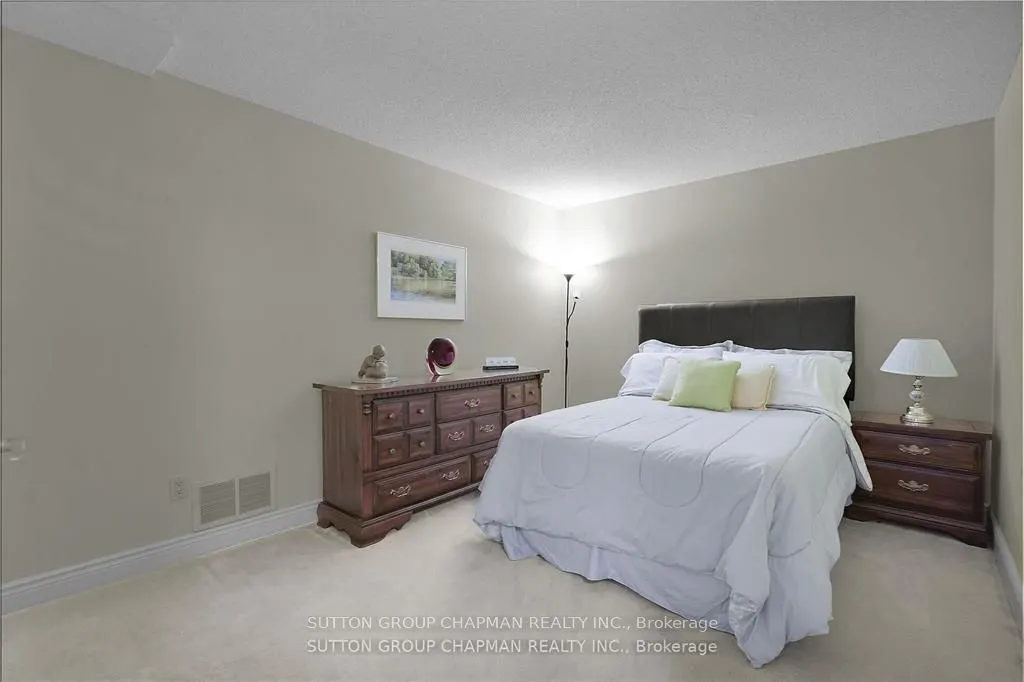 1200 Riverside Drive, #4