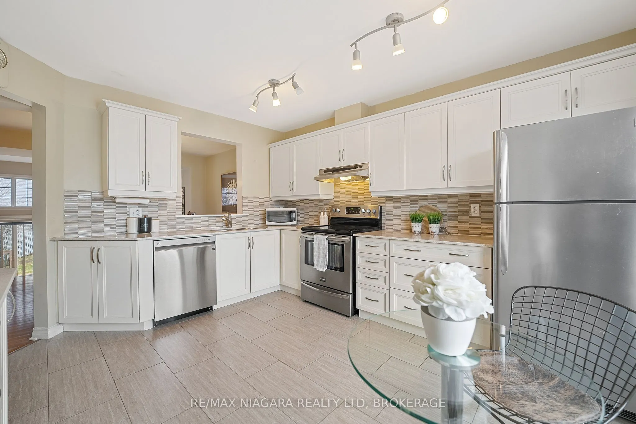 15 LAKESIDE Drive, #41