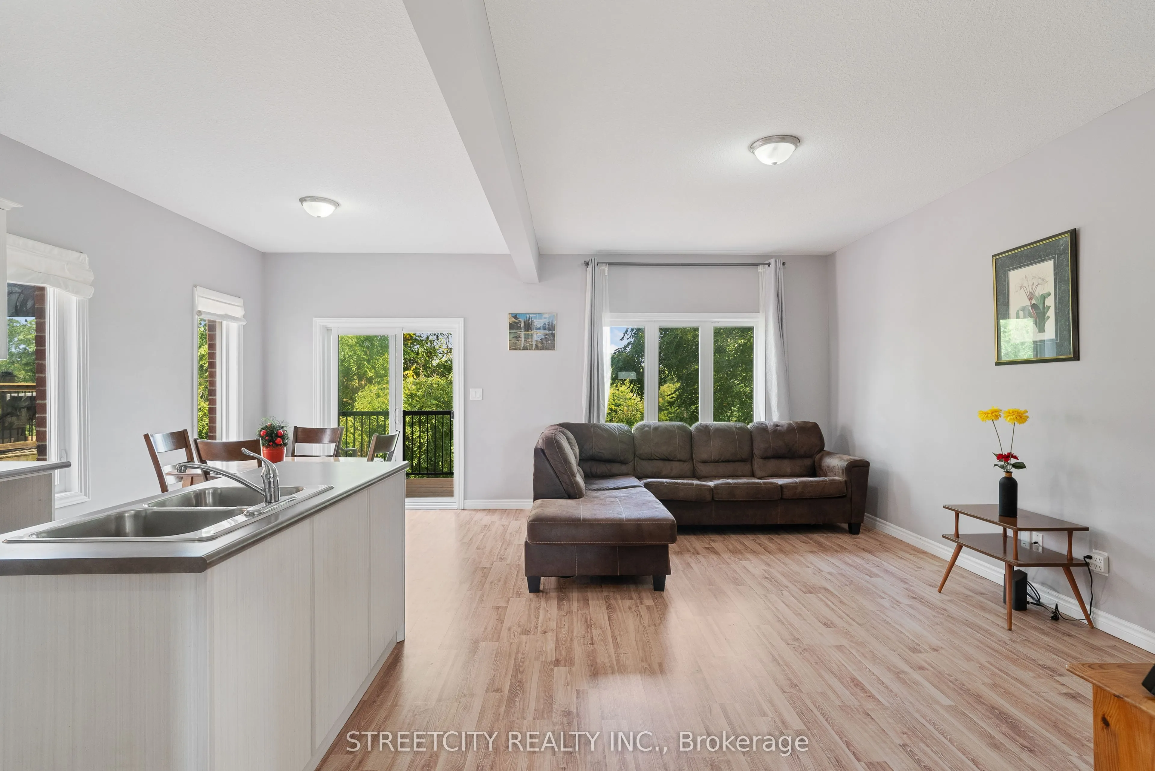 69 Yvonne Crescent