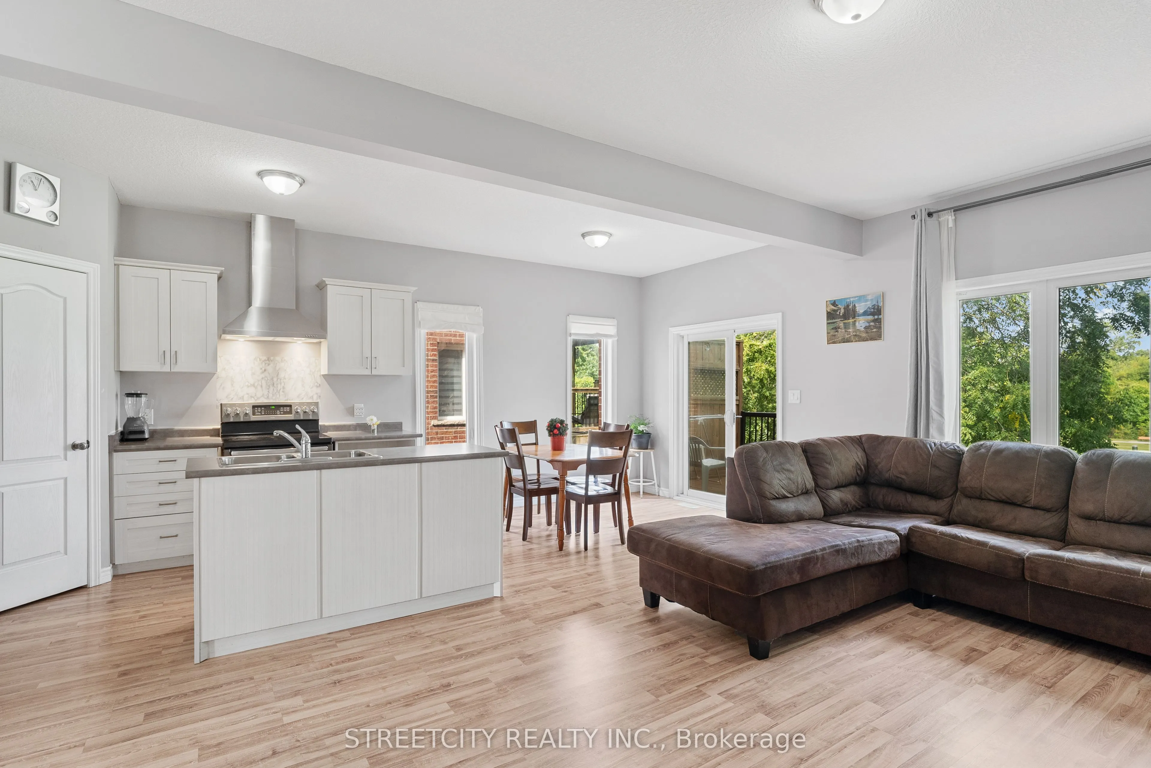 69 Yvonne Crescent