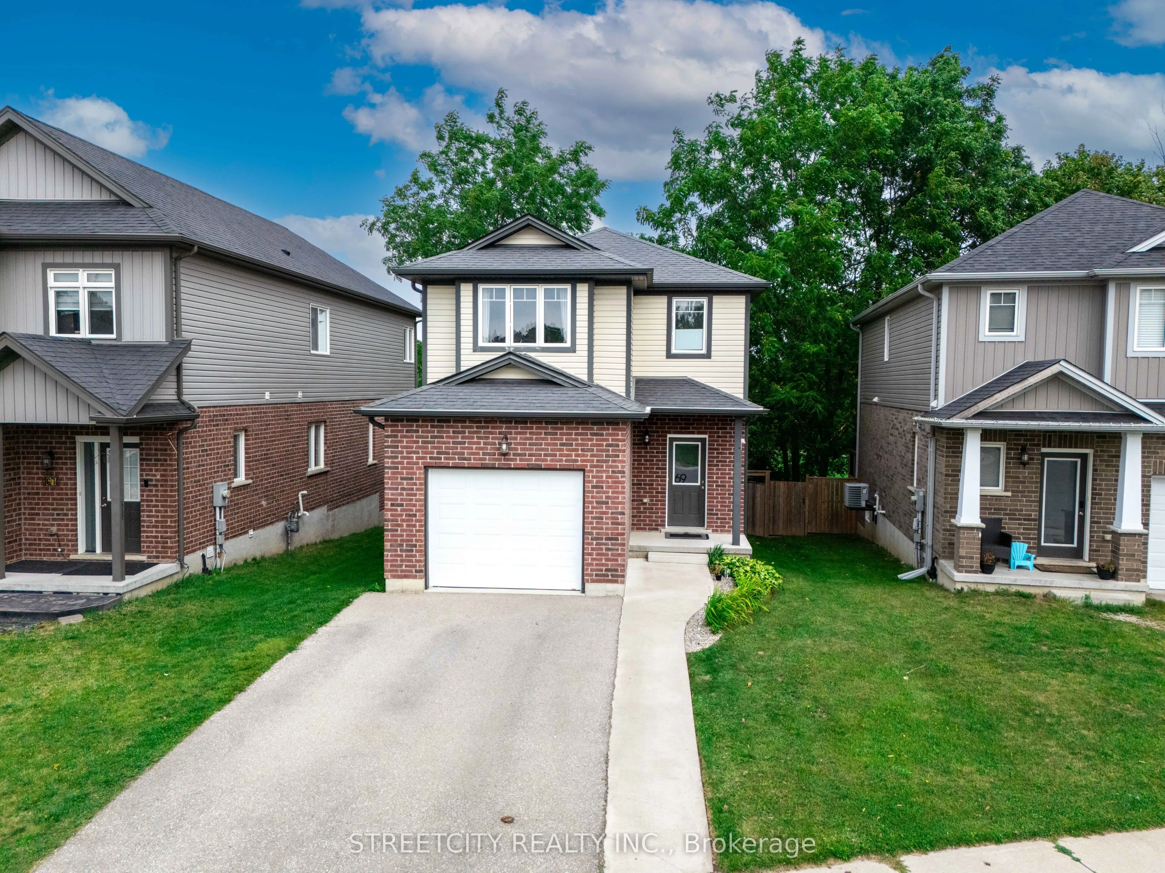 69 Yvonne Crescent