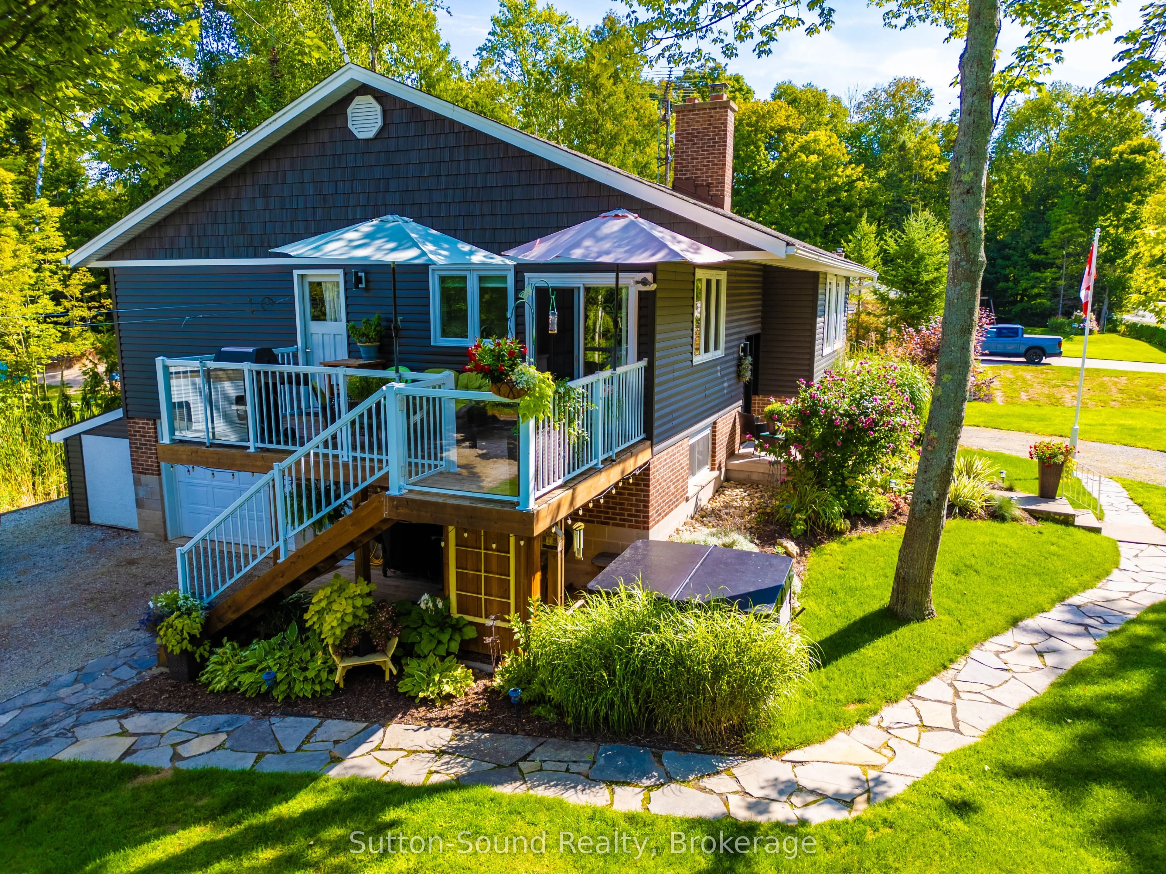 403 Simcoe Avenue