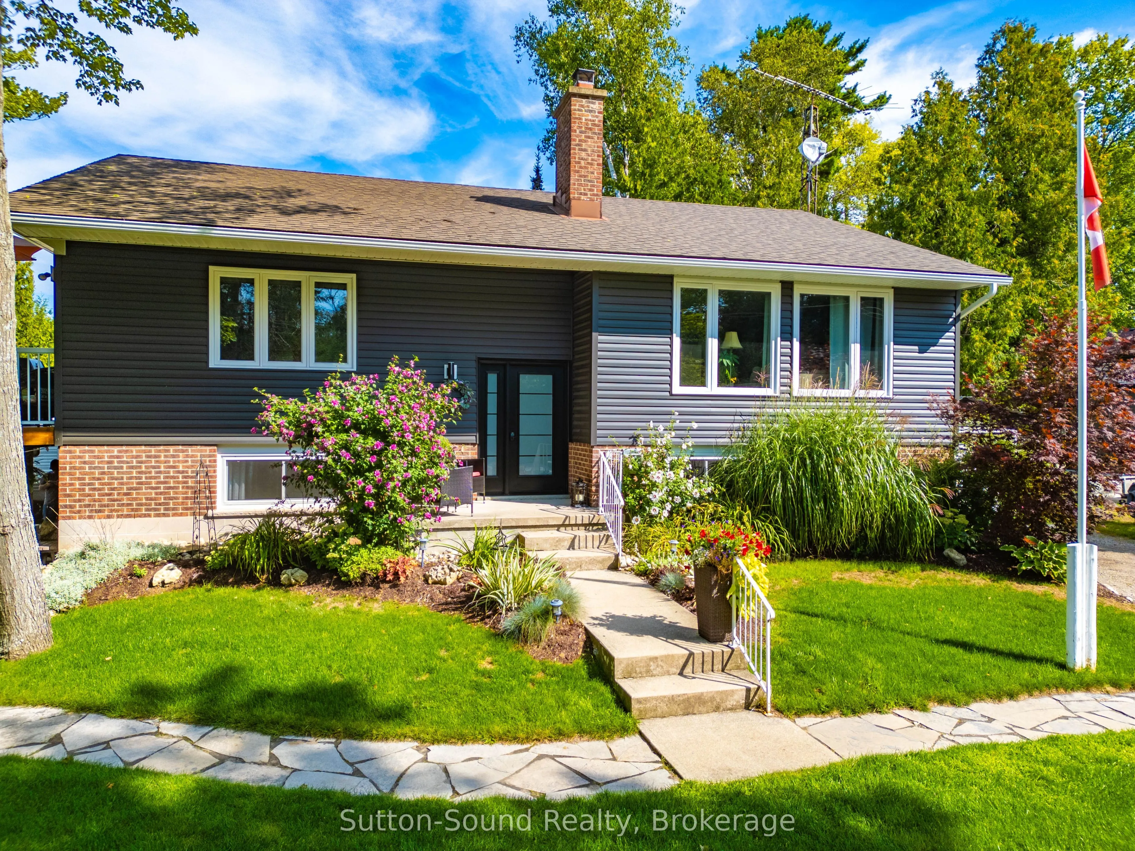 403 Simcoe Avenue