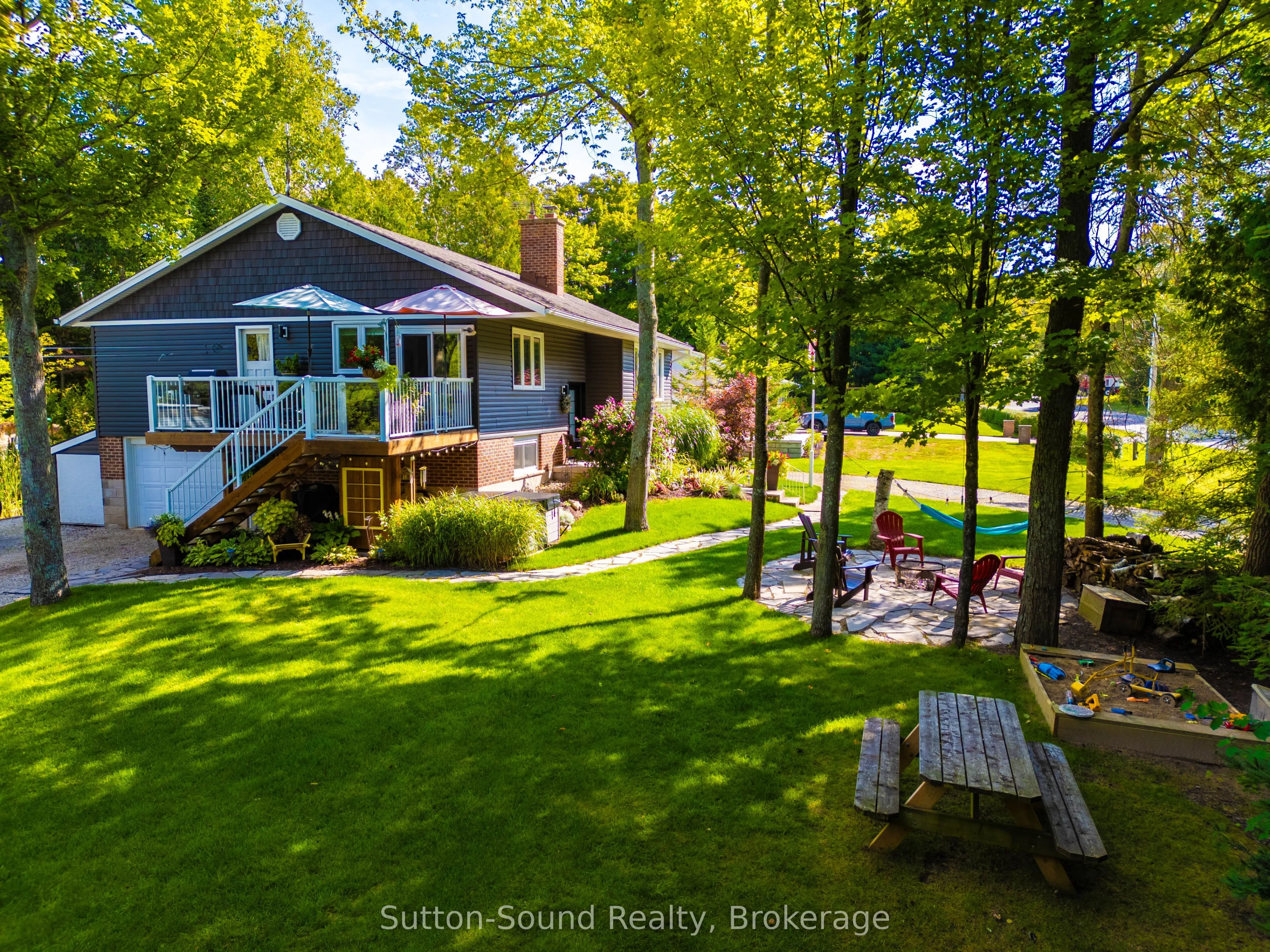 403 Simcoe Avenue