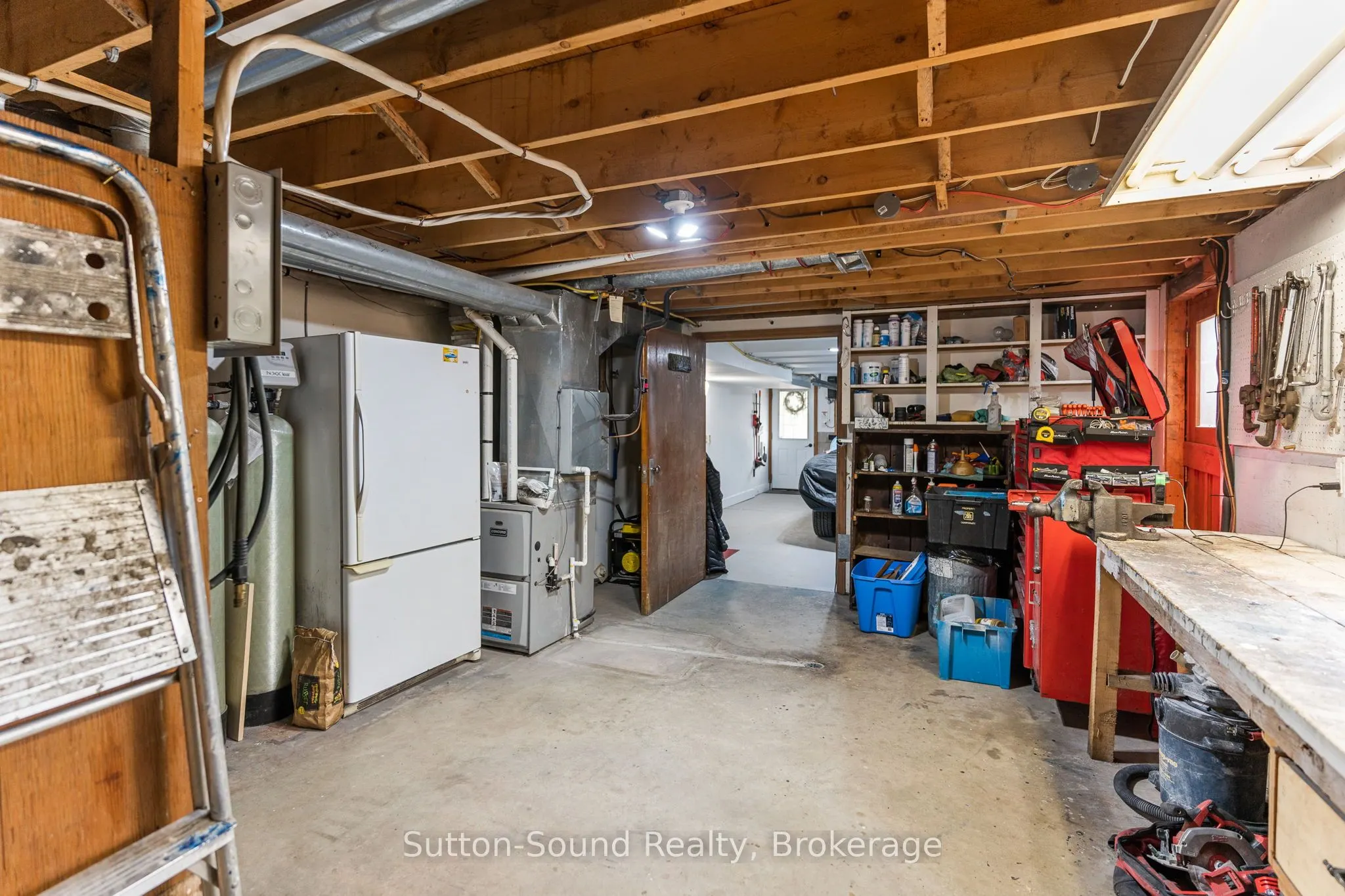 403 Simcoe Avenue