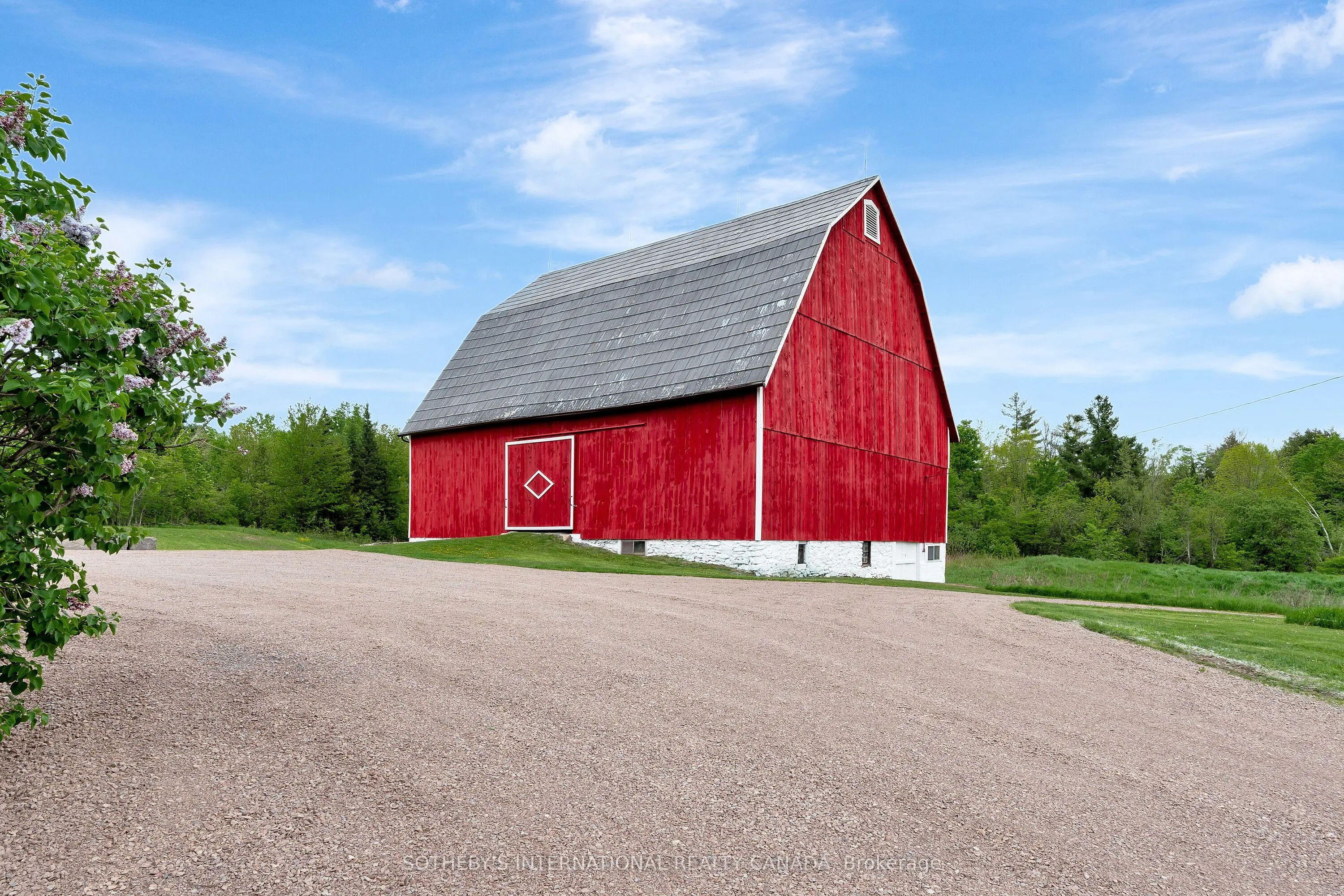 2965 Centre Line Road