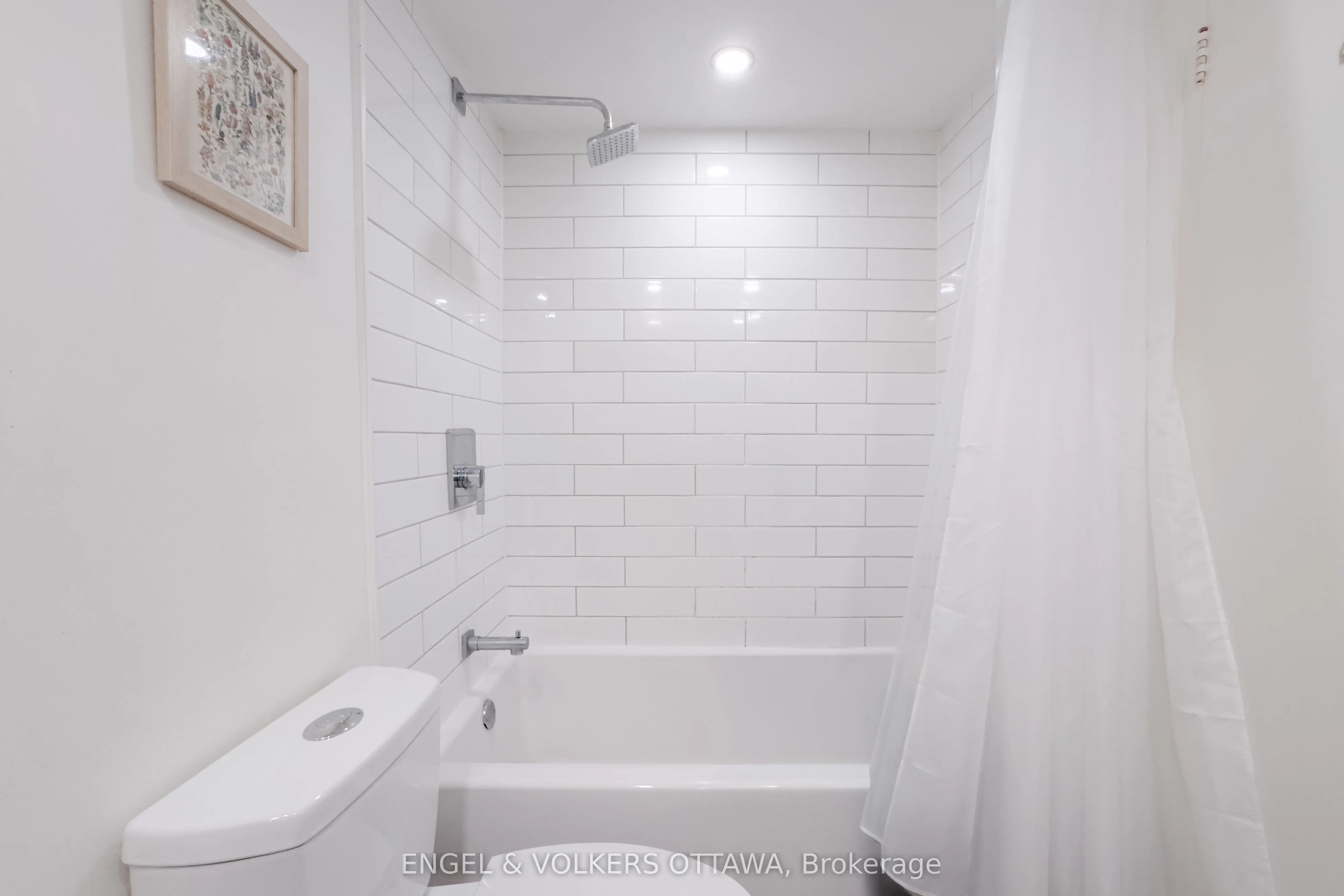 110 Forward Avenue, #401