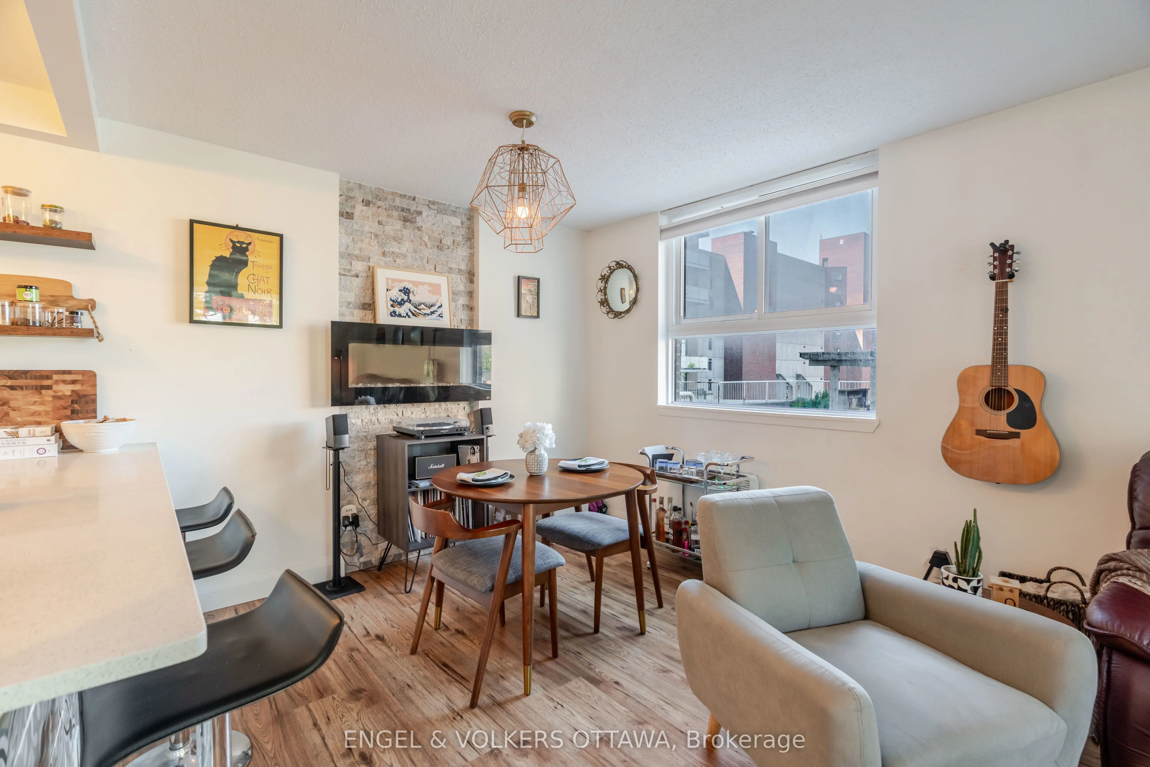 110 Forward Avenue, #401