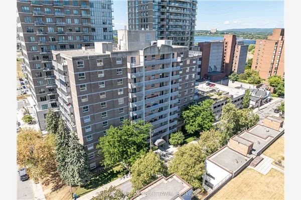 110 Forward Avenue, #401