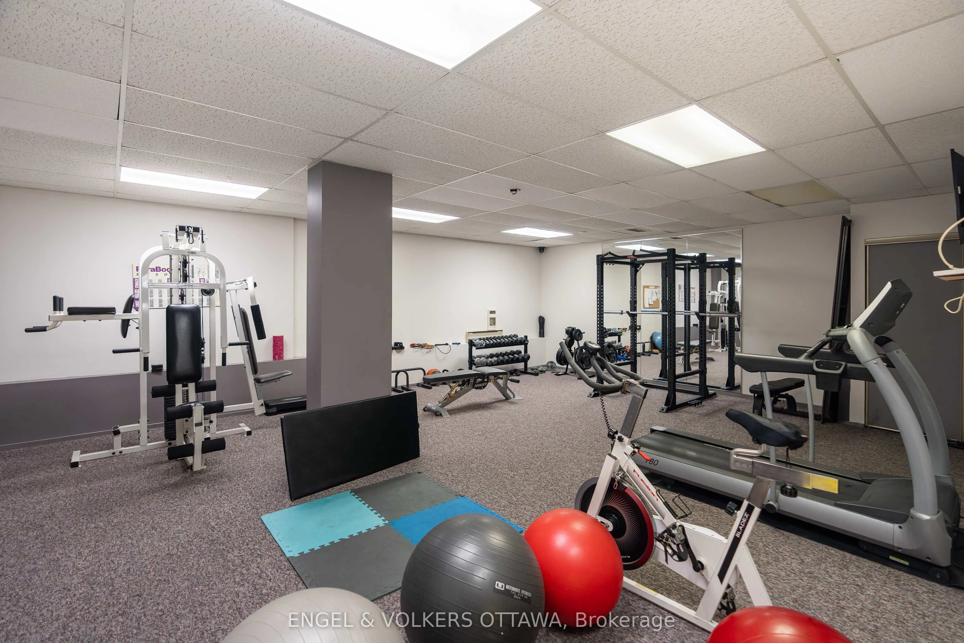 110 Forward Avenue, #401