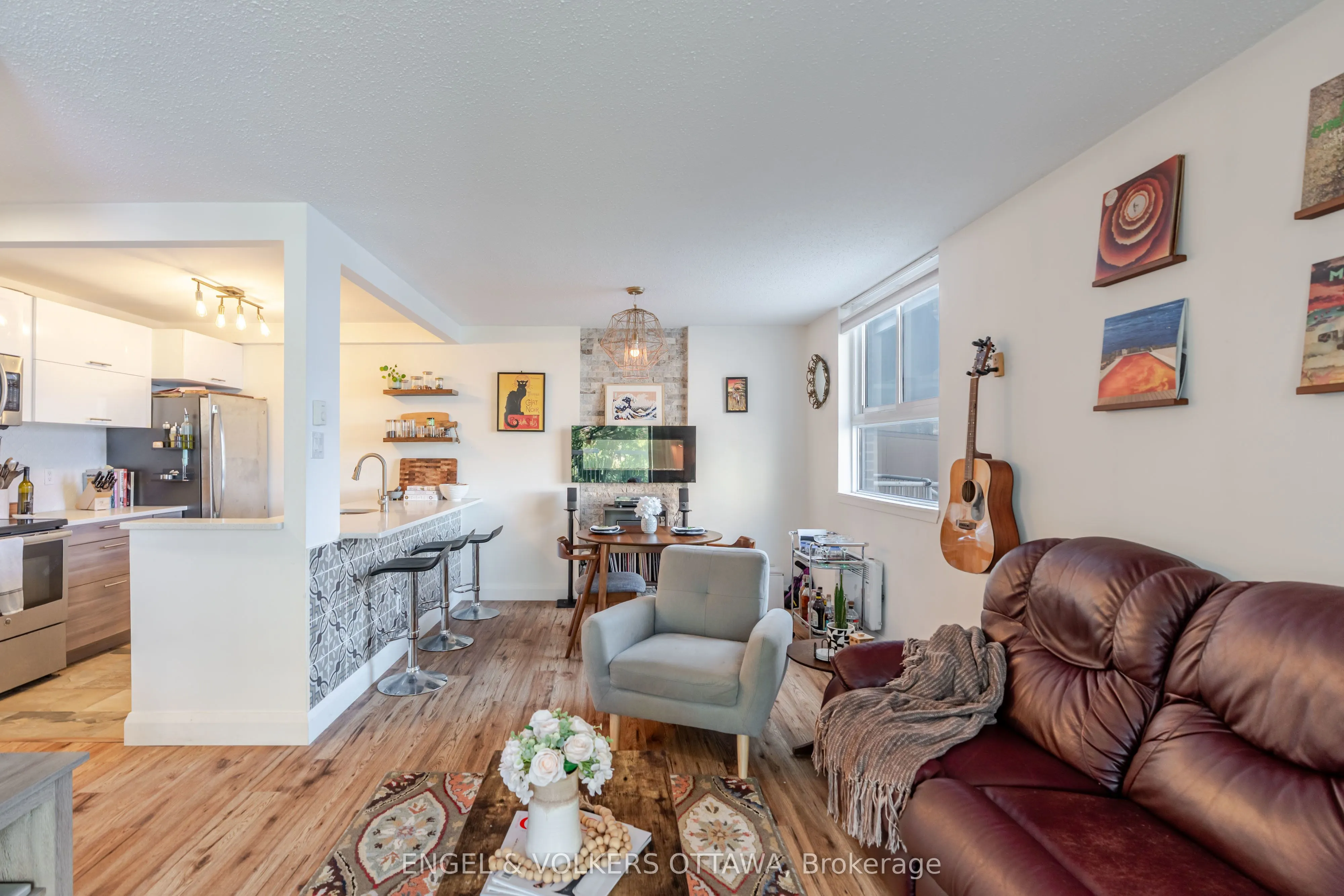 110 Forward Avenue, #401