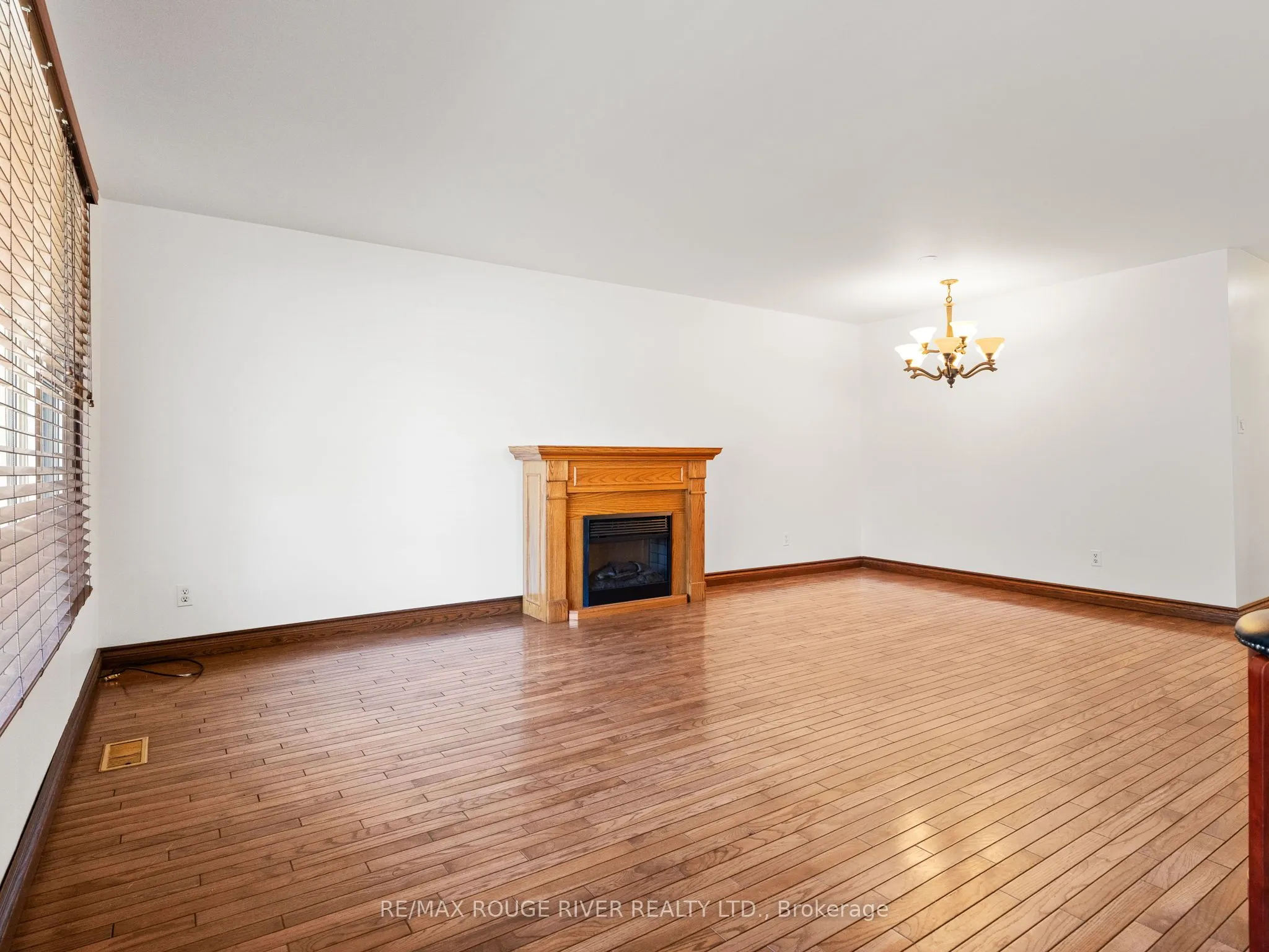 815 WESTWOOD Drive
