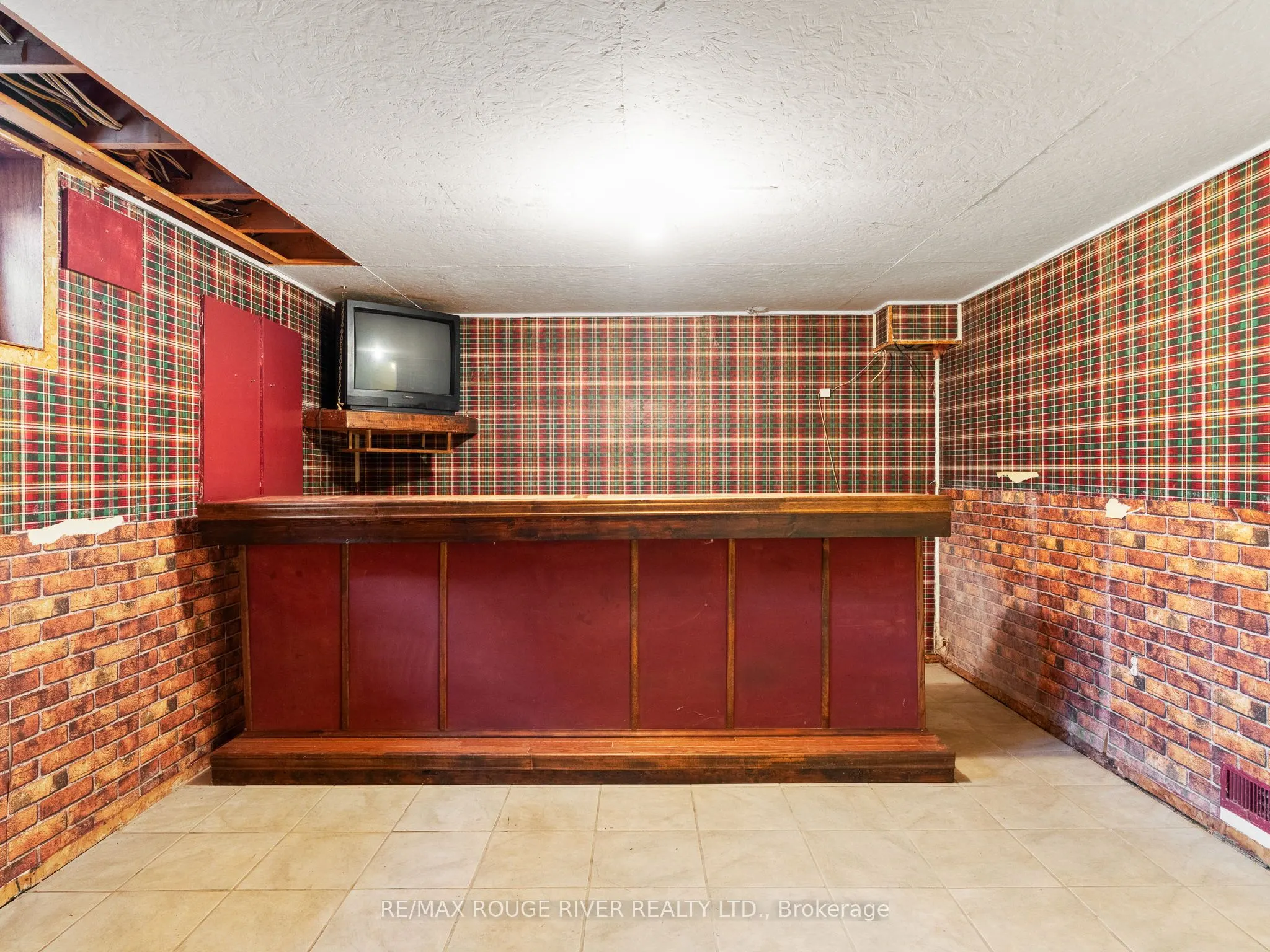 815 WESTWOOD Drive