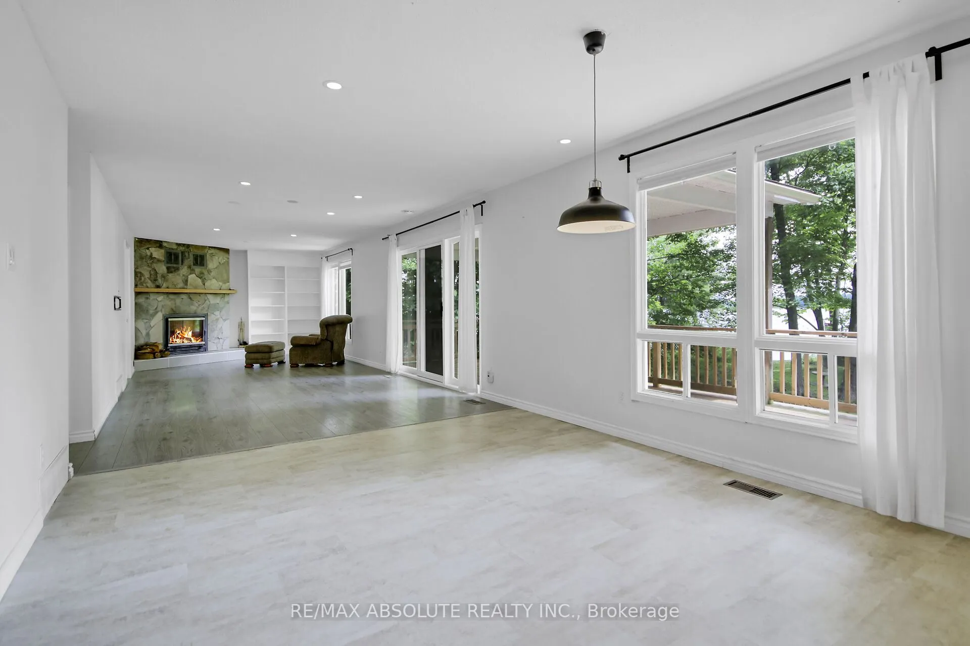 210 Pickerel Point Road